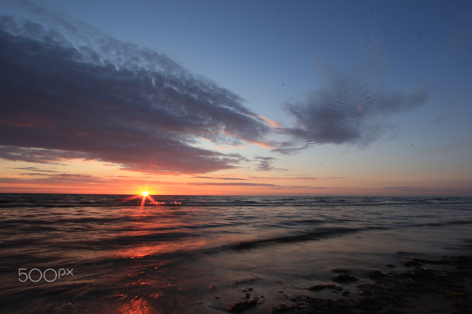 Canon EF-S 10-22mm F3.5-4.5 USM sample photo. Sunset on baltic sea photography