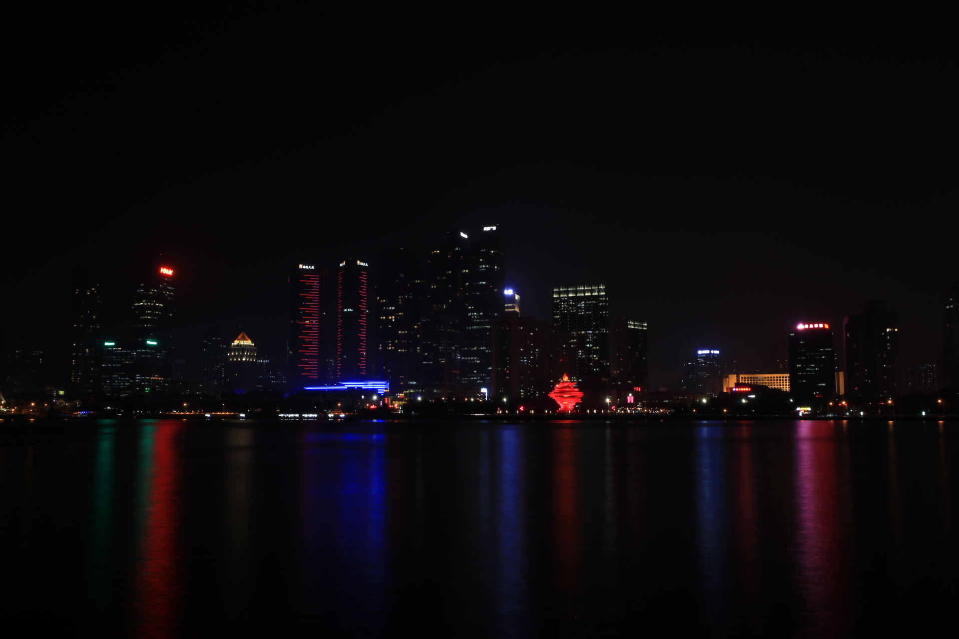 Canon EOS 6D + Canon EF 400mm f/2.8L sample photo. 夜晚 photography