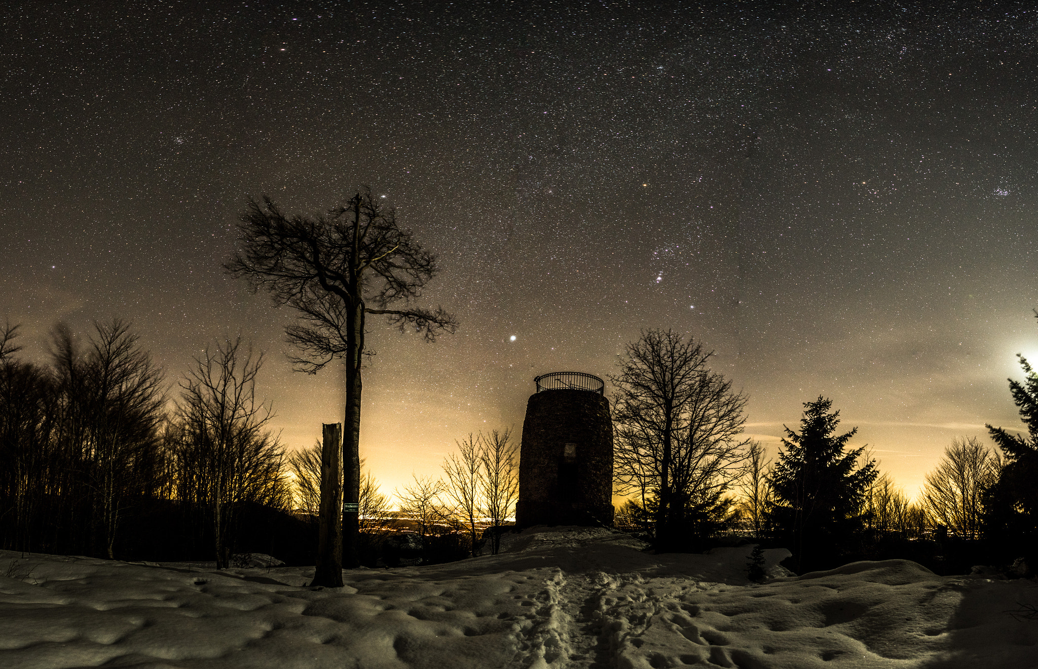 Sony a7 + ZEISS Batis 25mm F2 sample photo. Hirschenstein/bavaria by night photography