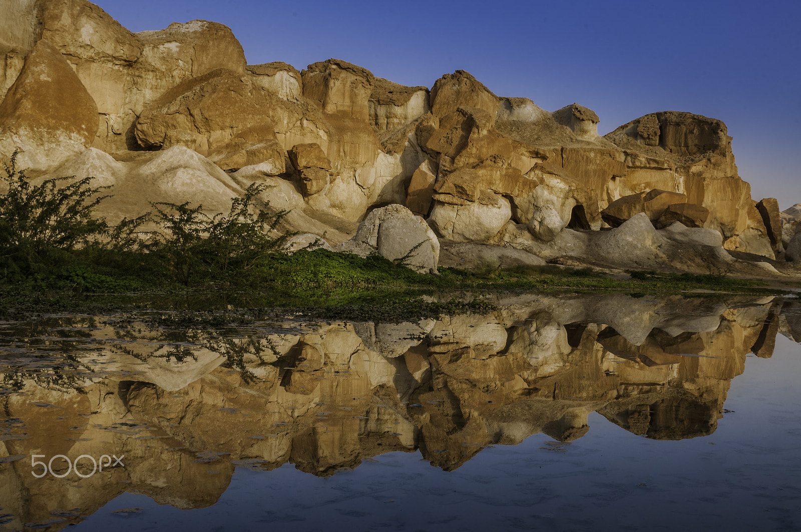 Nikon AF-S Nikkor 24-70mm F2.8G ED sample photo. Reflection photography