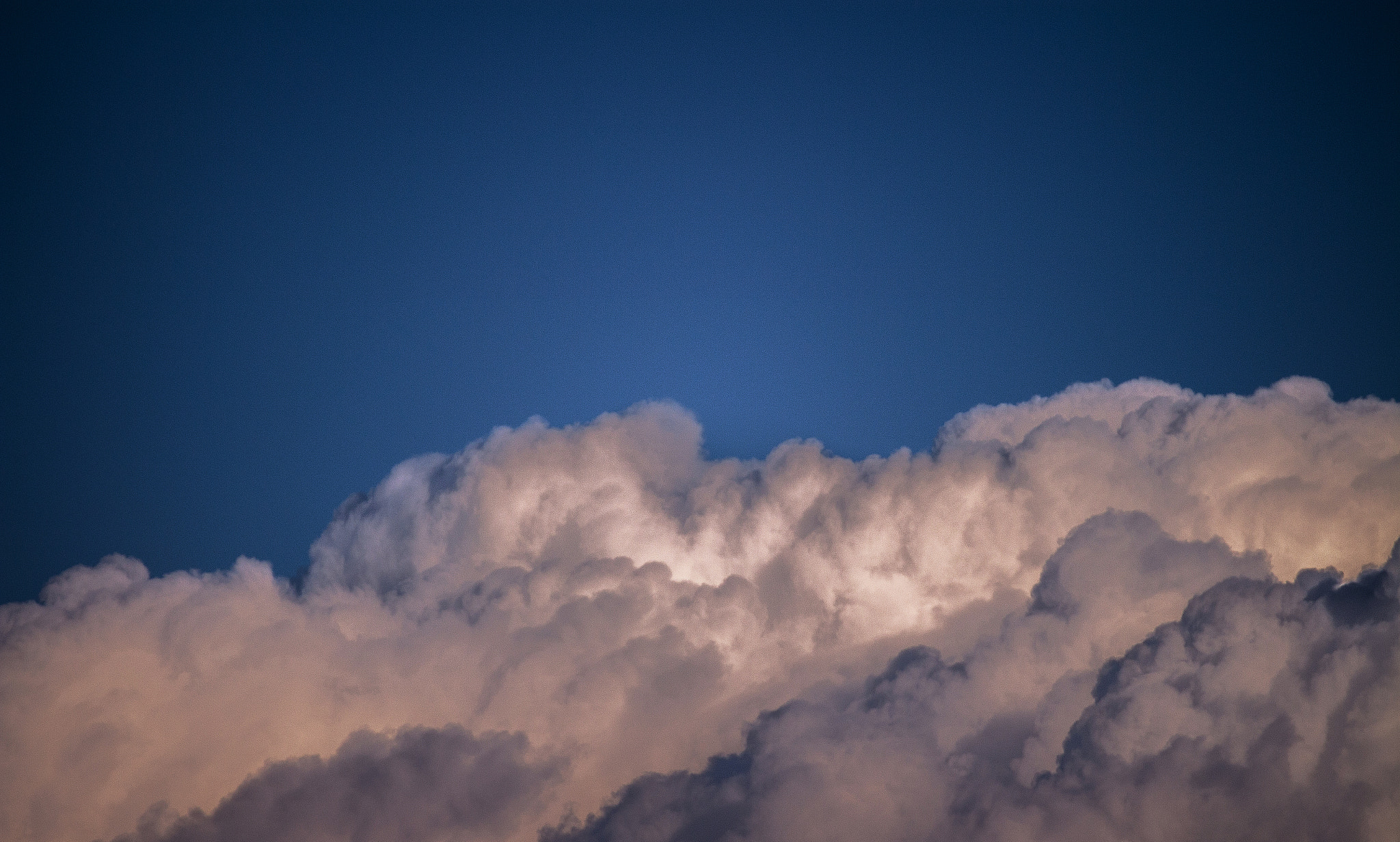 Tamron SP 35mm F1.8 Di VC USD sample photo. Fluffy clouds photography