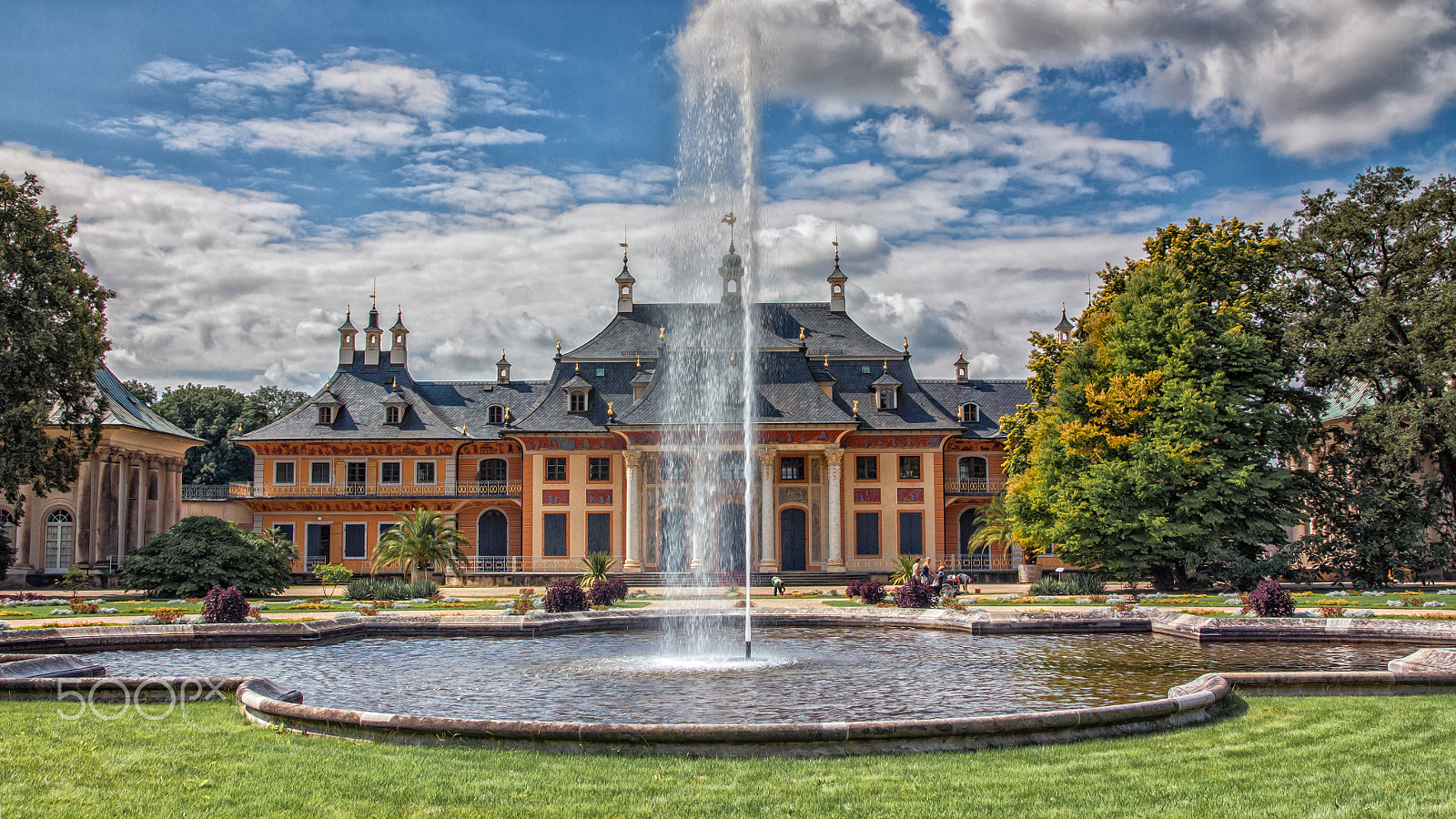 Canon EOS 50D + Sigma 17-70mm F2.8-4 DC Macro OS HSM sample photo. Schloss pillnitz photography