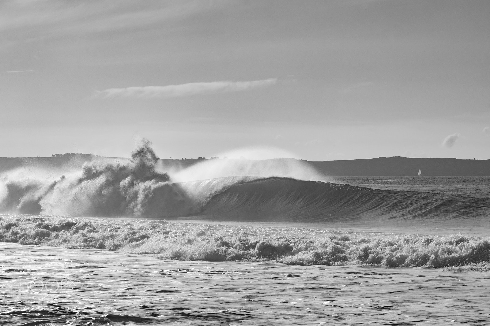 Sigma 70-200mm F2.8 EX DG Macro HSM II sample photo. Mother nature gives us some perfect and powerfull waves photography