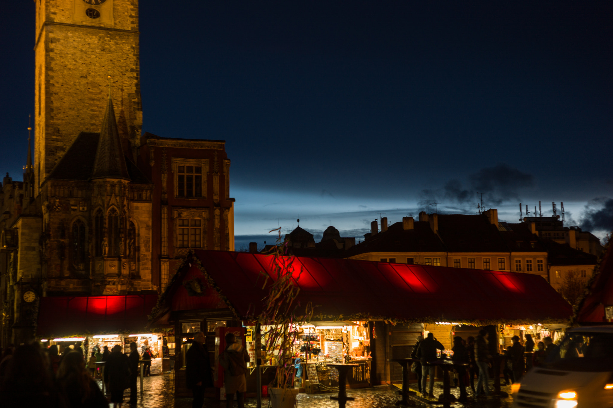 Leica M9 + Summicron-M 50mm f/2 (III) sample photo. Christmas at old town square photography