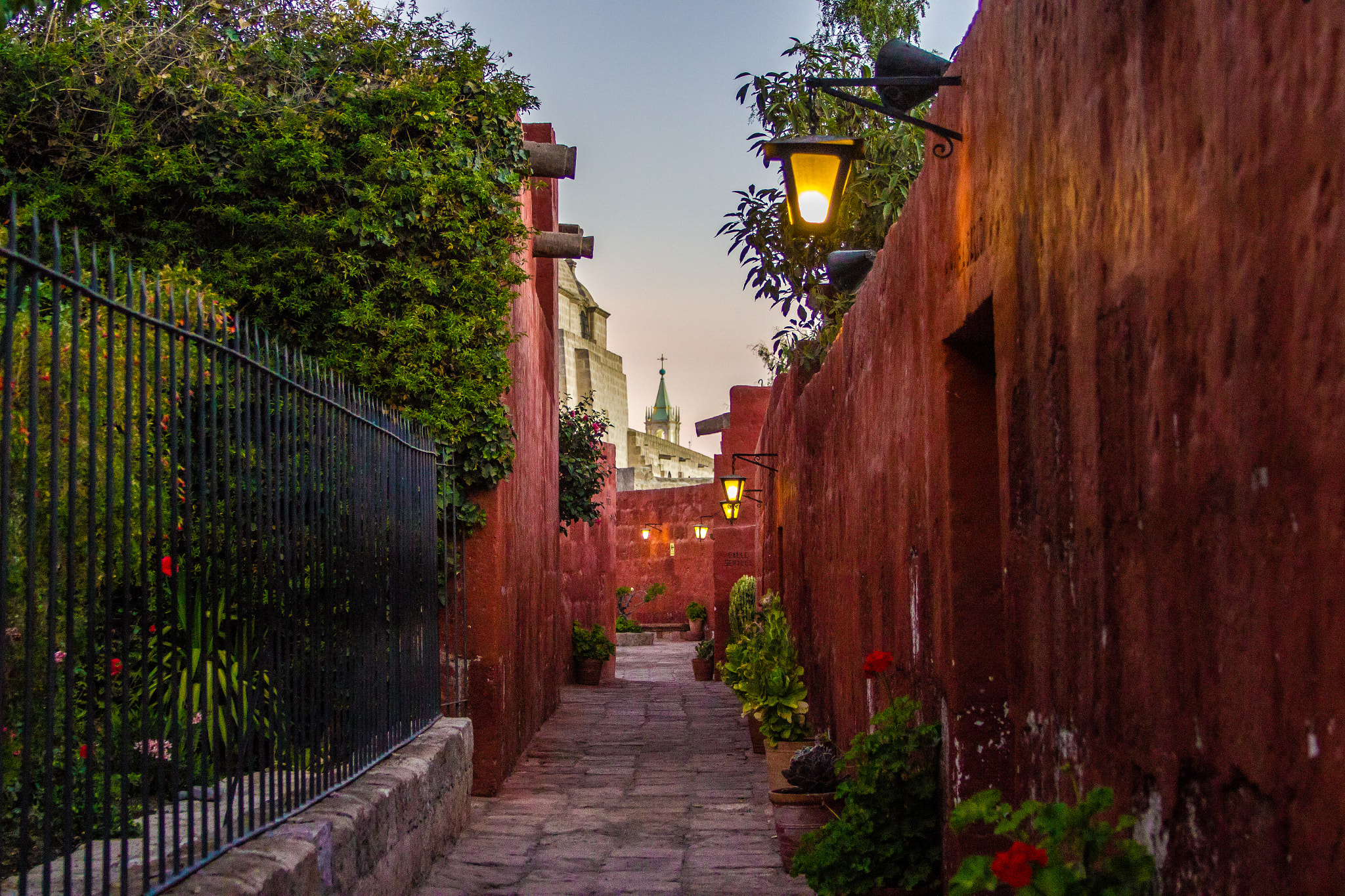 Canon EF 28-135mm F3.5-5.6 IS USM sample photo. Santa catalina, arequipa photography