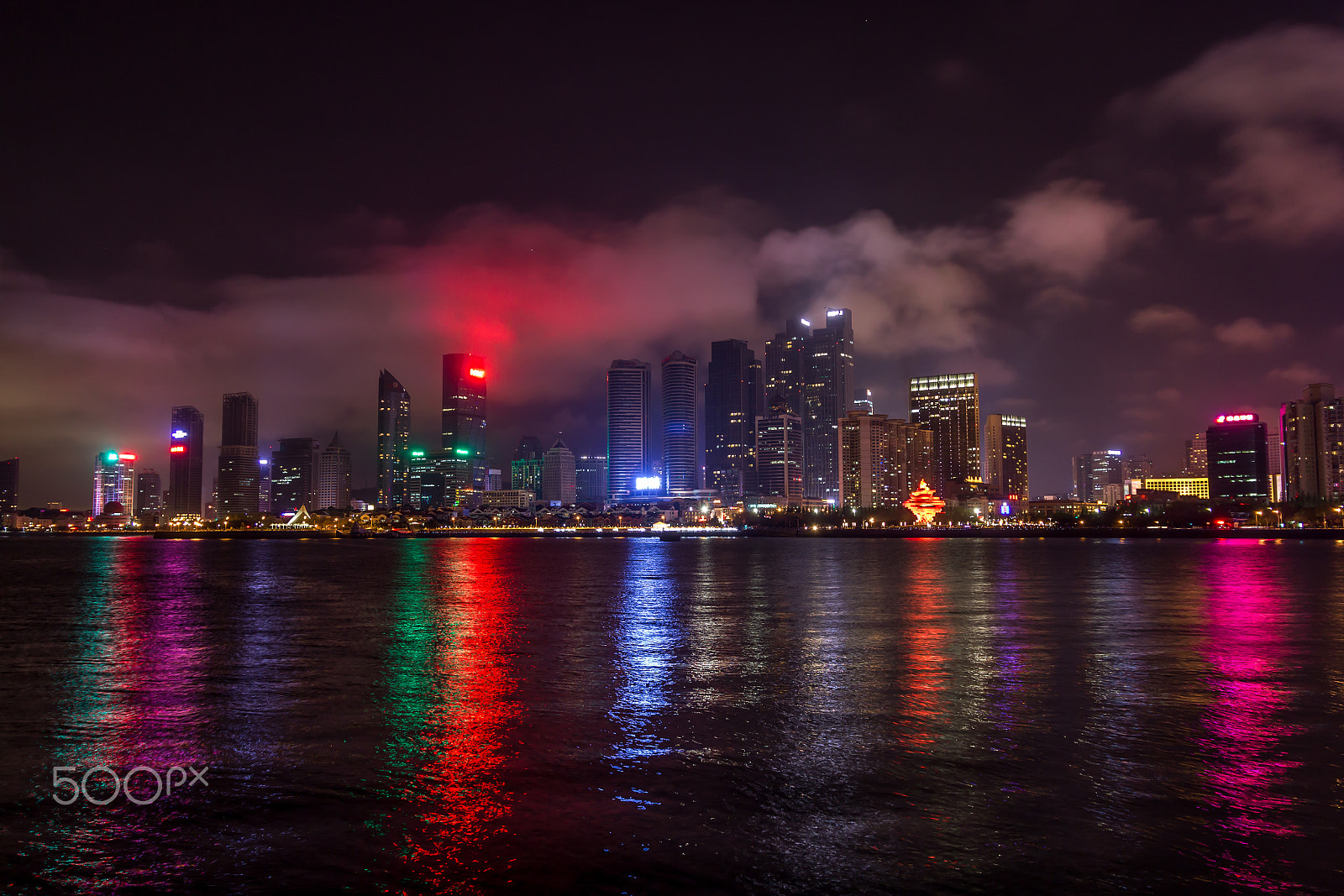Canon EOS 550D (EOS Rebel T2i / EOS Kiss X4) sample photo. Qingdao at night photography