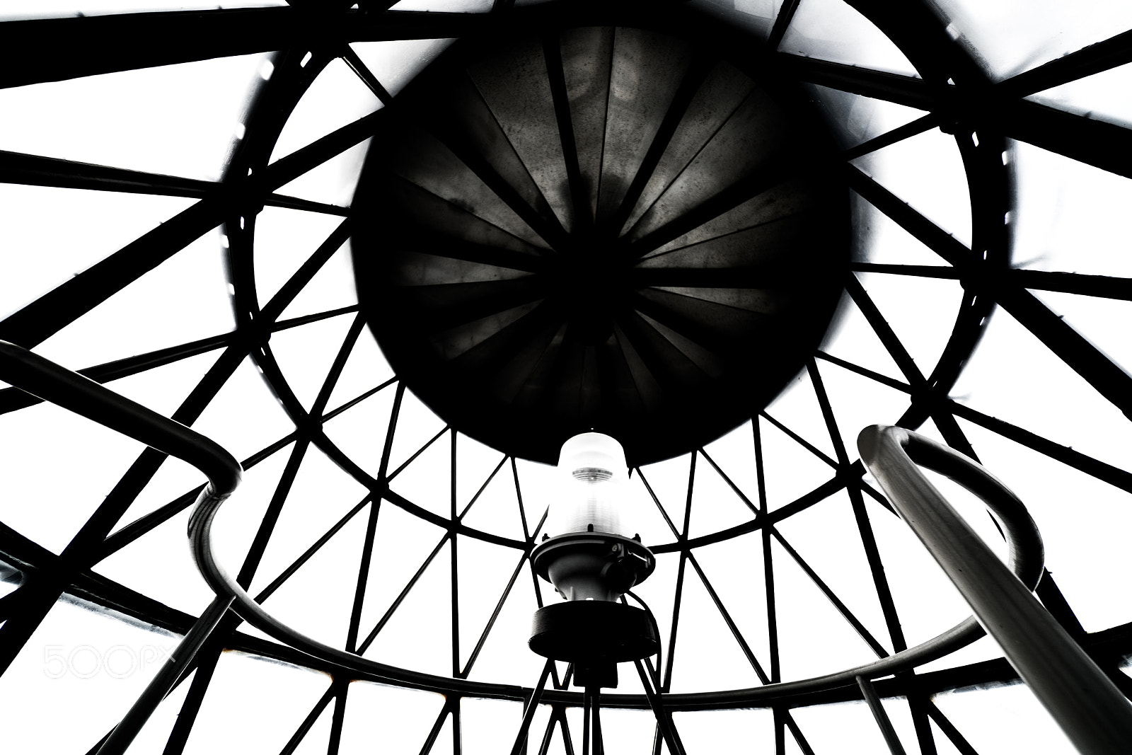 Voigtlander HELIAR-HYPER WIDE 10mm F5.6 sample photo. Inside the lighthouse photography