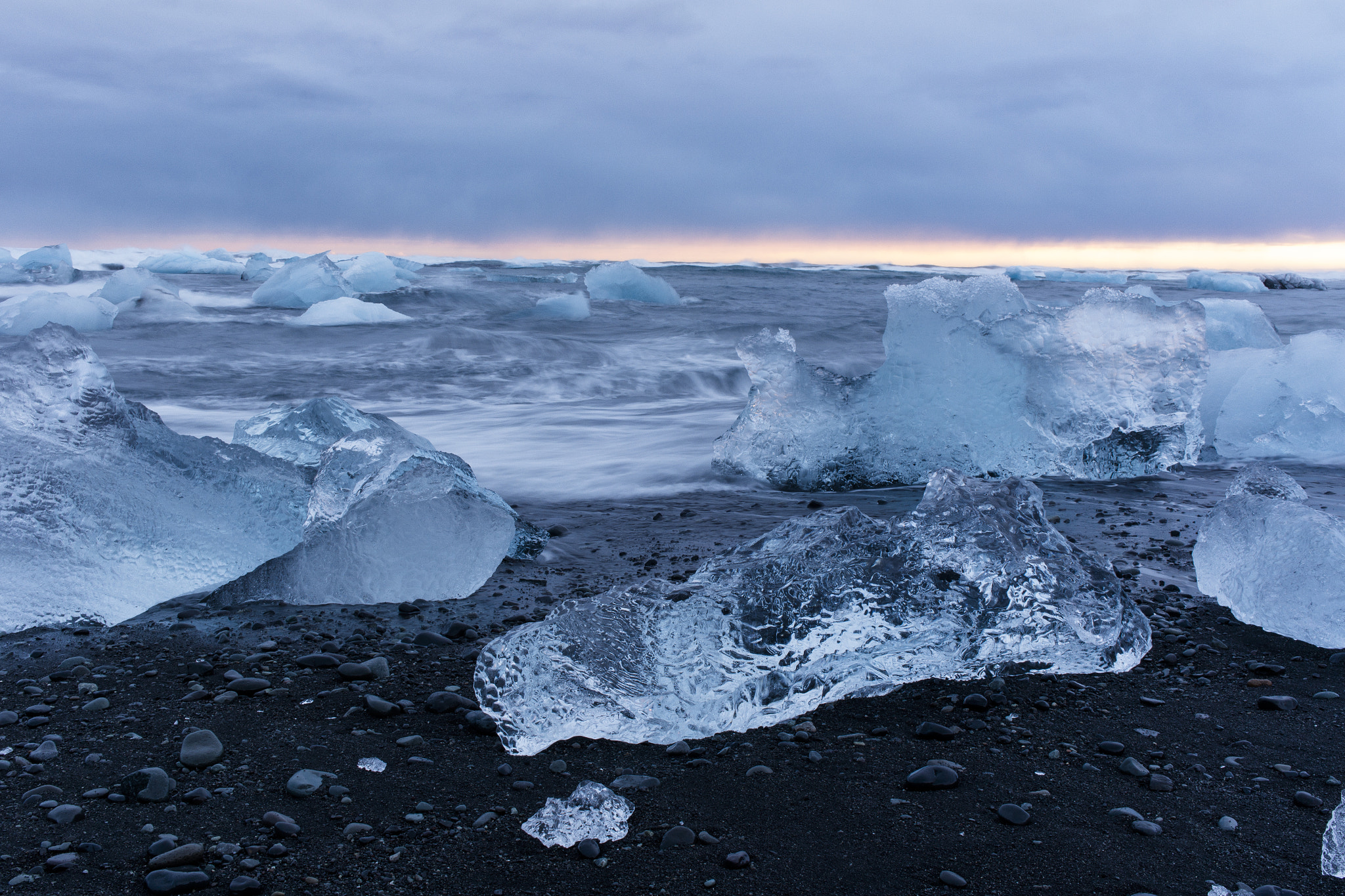 Samsung NX1000 + Samsung NX 18-55mm F3.5-5.6 OIS sample photo. Ice beach, iceland photography