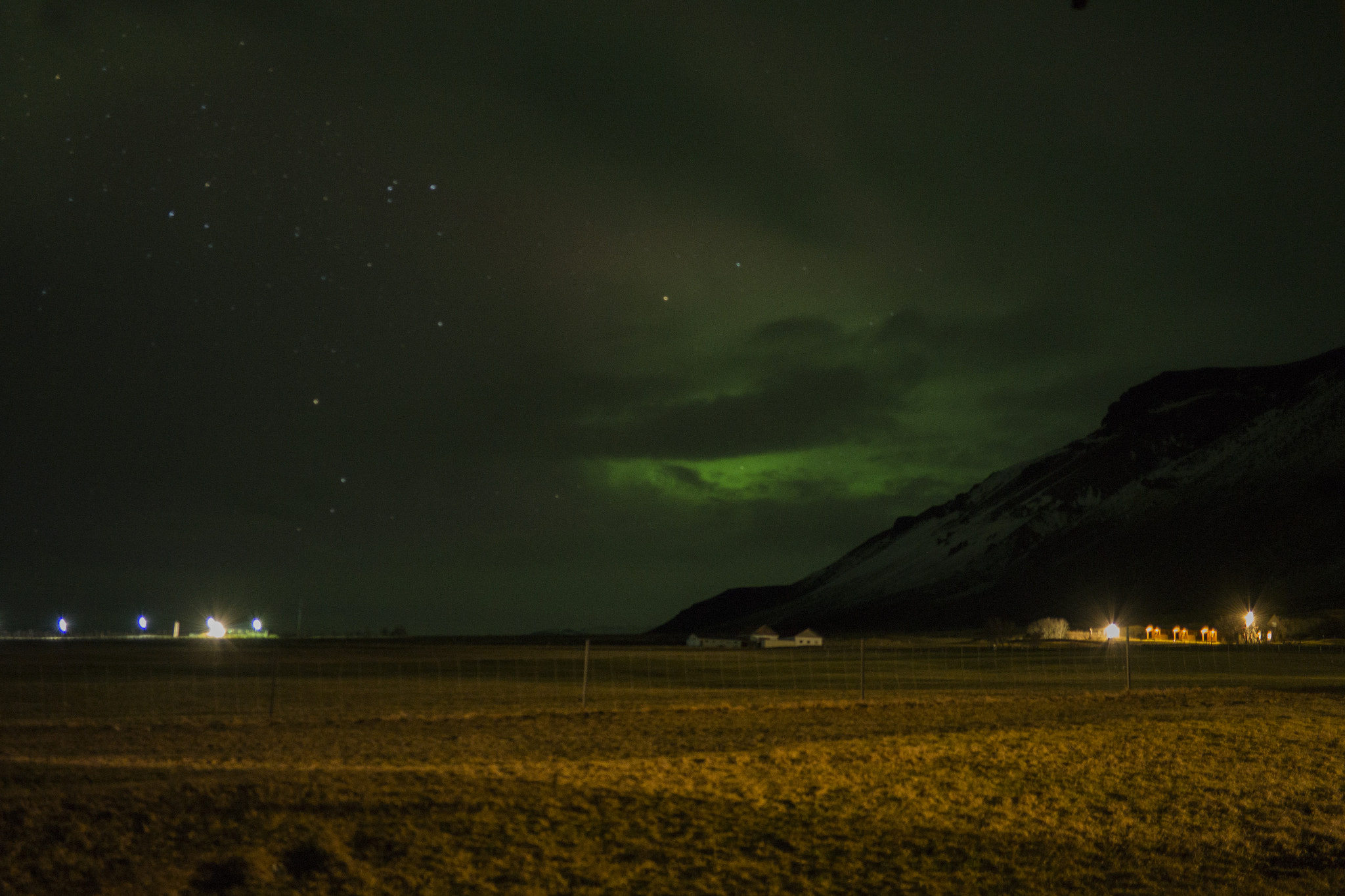 Samsung NX1000 + Samsung NX 20mm F2.8 Pancake sample photo. Aurora borealis, hof, iceland photography