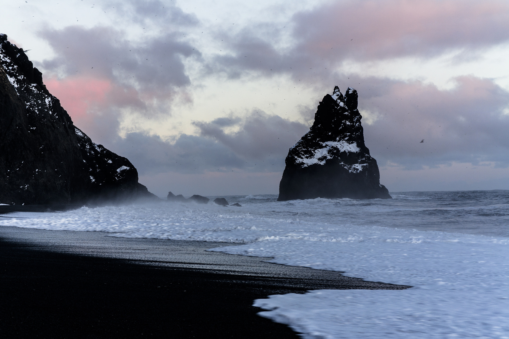 Samsung NX1000 + Samsung NX 18-55mm F3.5-5.6 OIS sample photo. Black beach, iceland photography