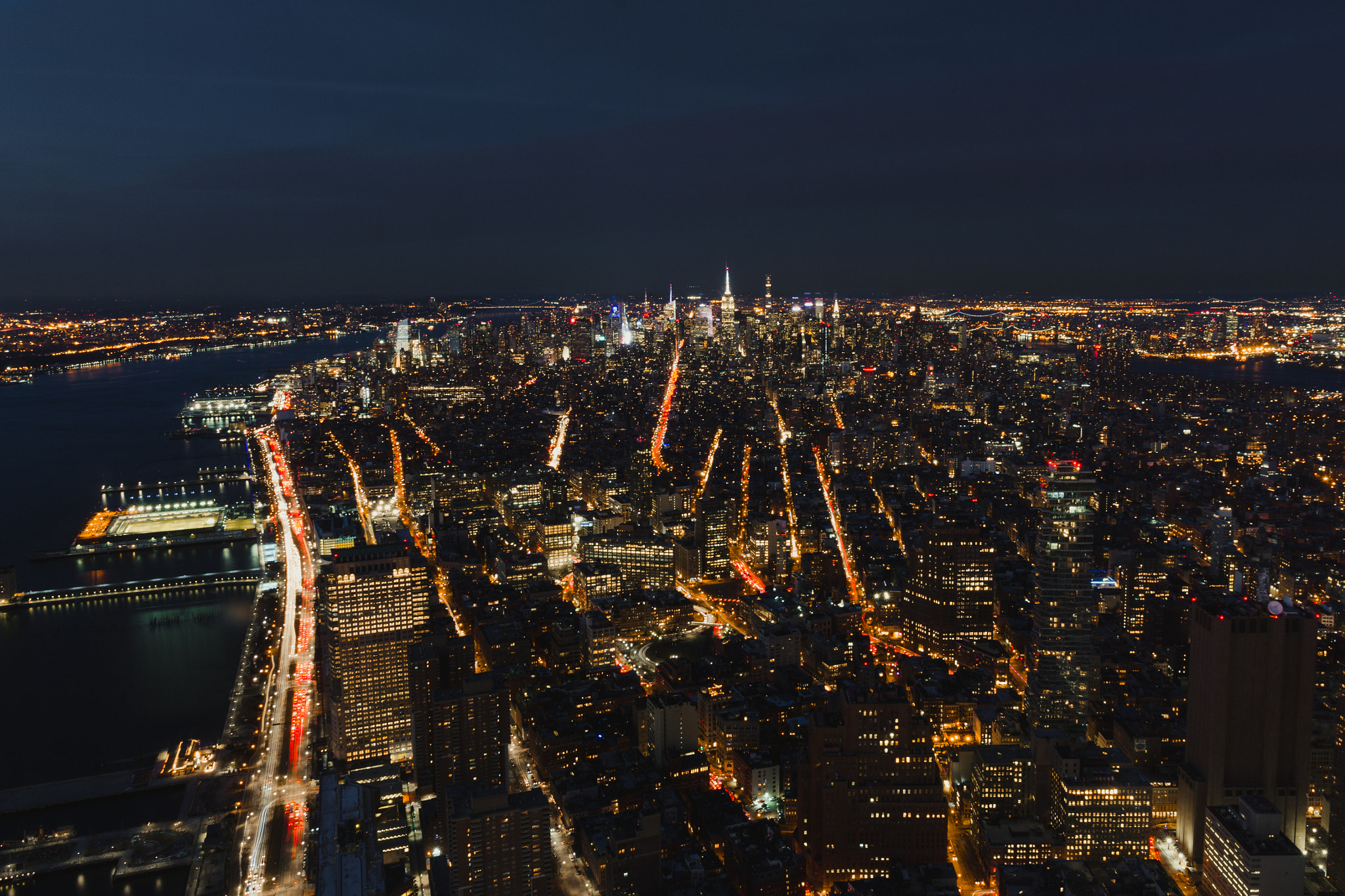 Canon EOS 550D (EOS Rebel T2i / EOS Kiss X4) sample photo. New york at night photography