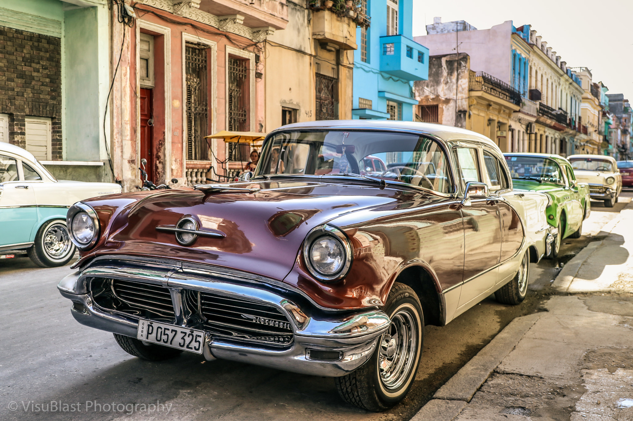 Canon EOS 80D + Canon EF 24-70mm F4L IS USM sample photo. Classic cars of cuba photography