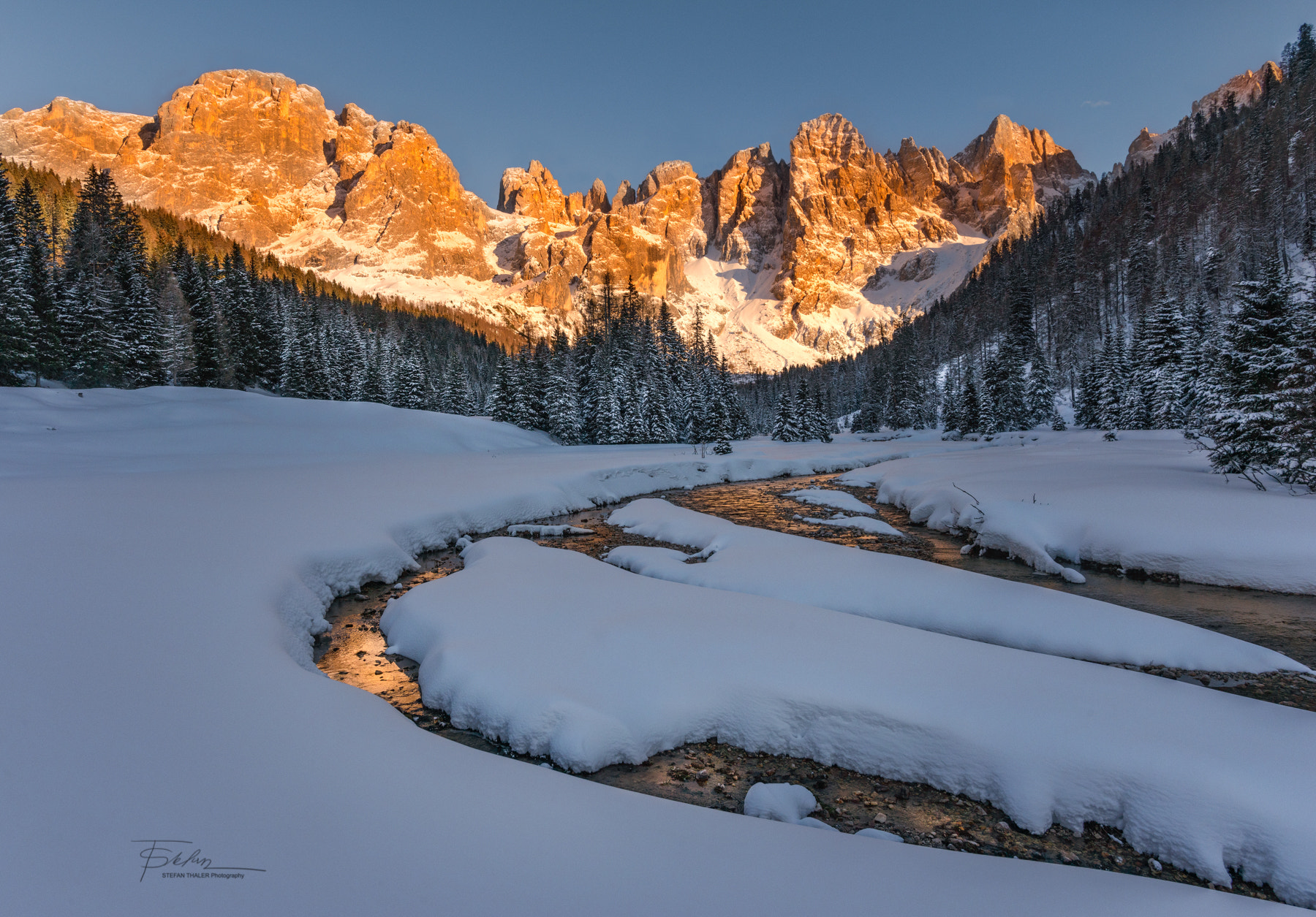 Nikon D800 + Nikon AF-S Nikkor 20mm F1.8G ED sample photo. River landscape photography