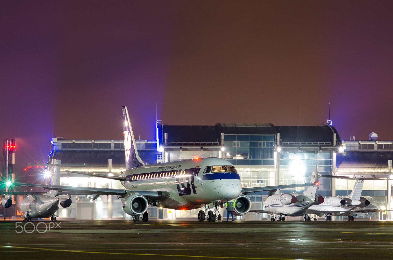 AF Nikkor 70-210mm f/4-5.6D sample photo. Night airport. lot embraer erj-175lr in kyiv international airport photography