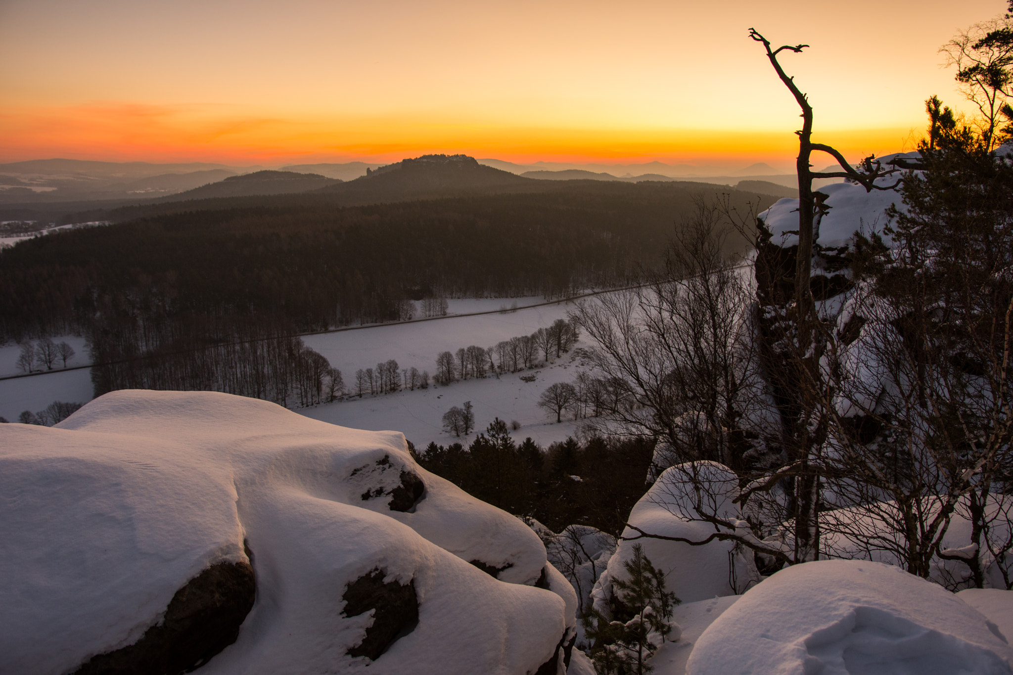 Nikon D7200 + Sigma 18-35mm F1.8 DC HSM Art sample photo. Morning light photography