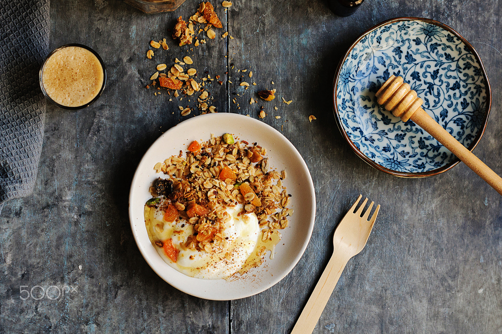Nikon D90 + Nikon AF-S Nikkor 50mm F1.4G sample photo. Homemade granola photography