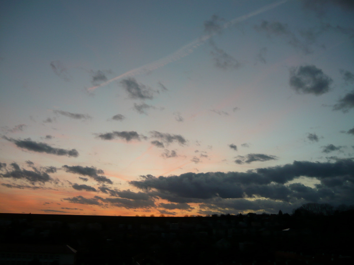 Panasonic Lumix DMC-LS80 sample photo. Good night photography