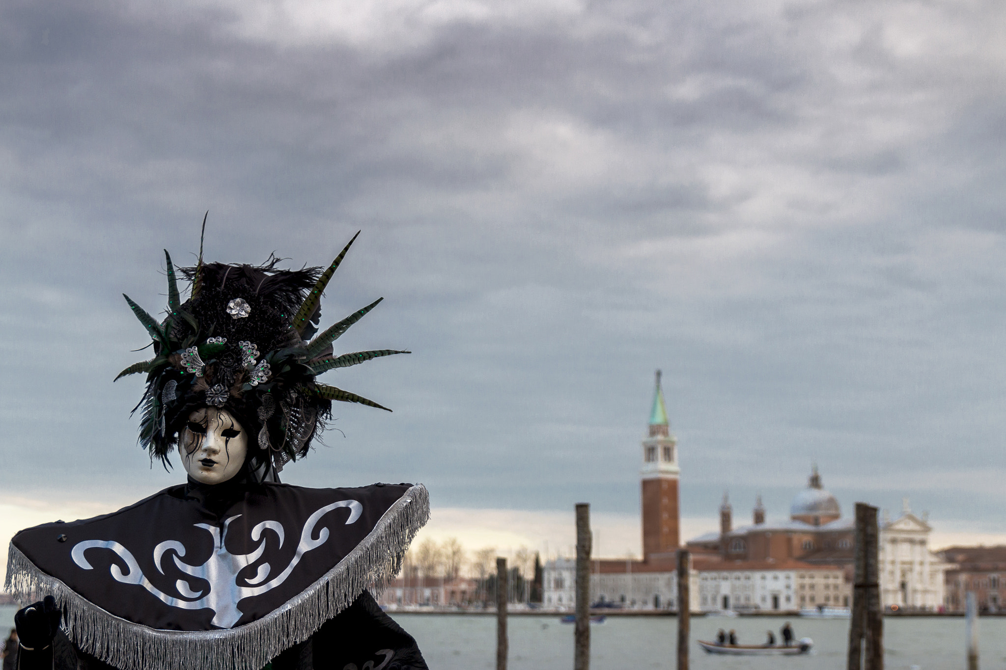 Canon EOS 70D + Sigma 24-70mm F2.8 EX DG Macro sample photo. Carnival mask in the cityscape of venice, italy photography