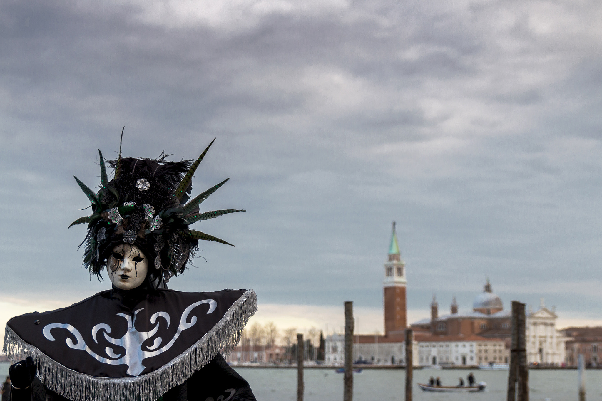 Canon EOS 70D + Sigma 24-70mm F2.8 EX DG Macro sample photo. Carnival mask in the cityscape of venice, italy photography