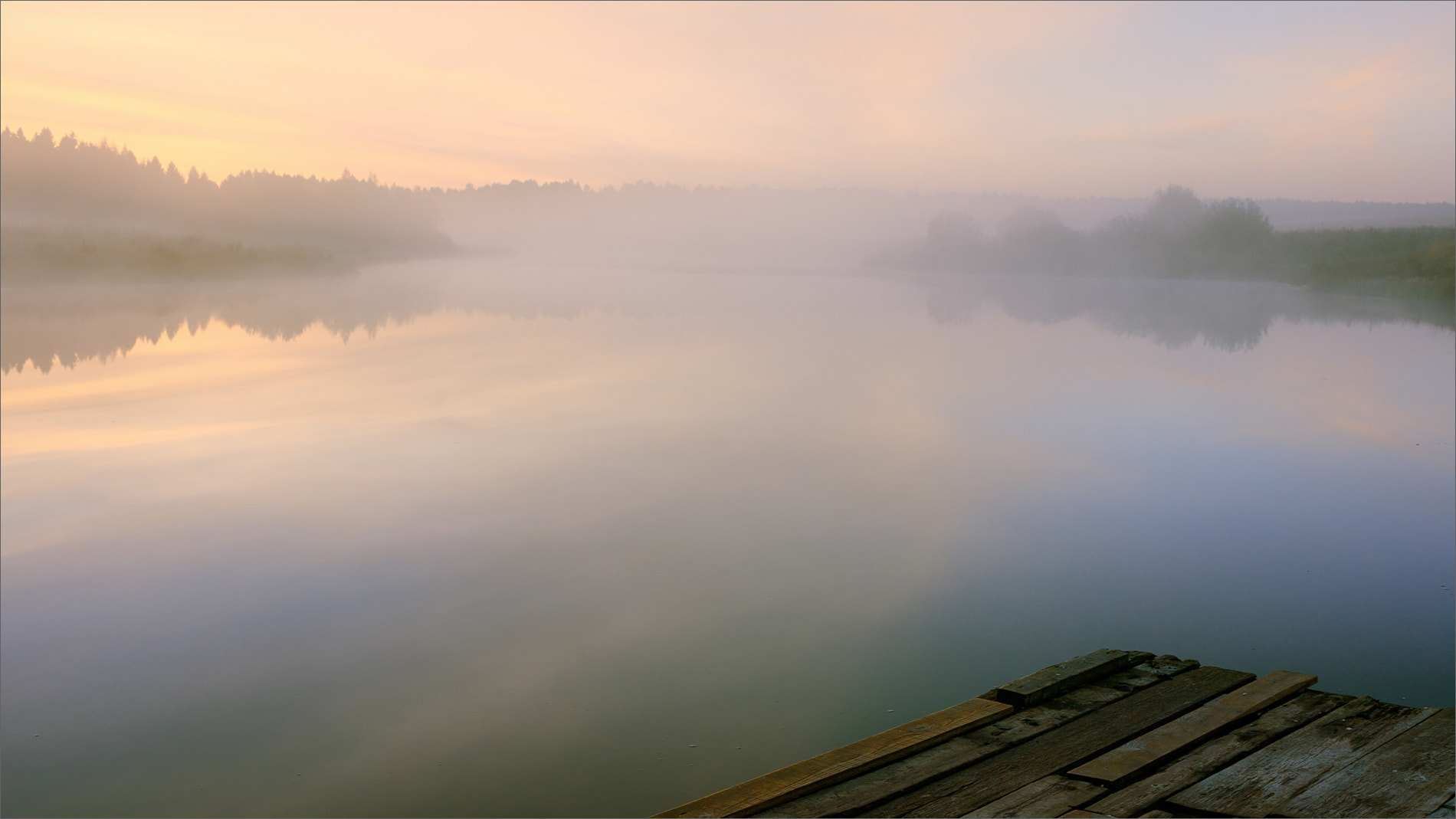 Canon EOS 450D (EOS Rebel XSi / EOS Kiss X2) + Canon EF 24-105mm F4L IS USM sample photo. Autumn sunrise with fog... photography