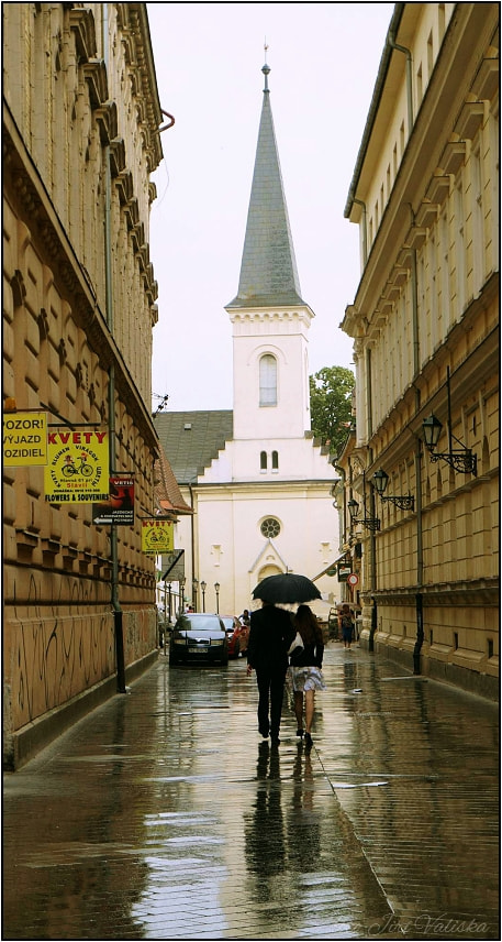 Sony Alpha a3000 sample photo. Walk in the rain photography