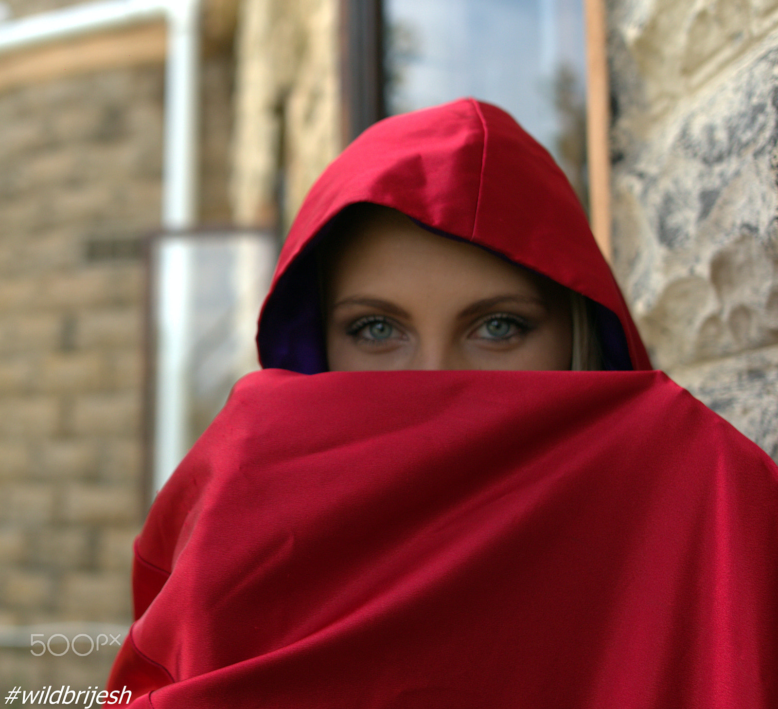 Sigma 24mm F1.4 DG HSM Art sample photo. Killer eyes photography