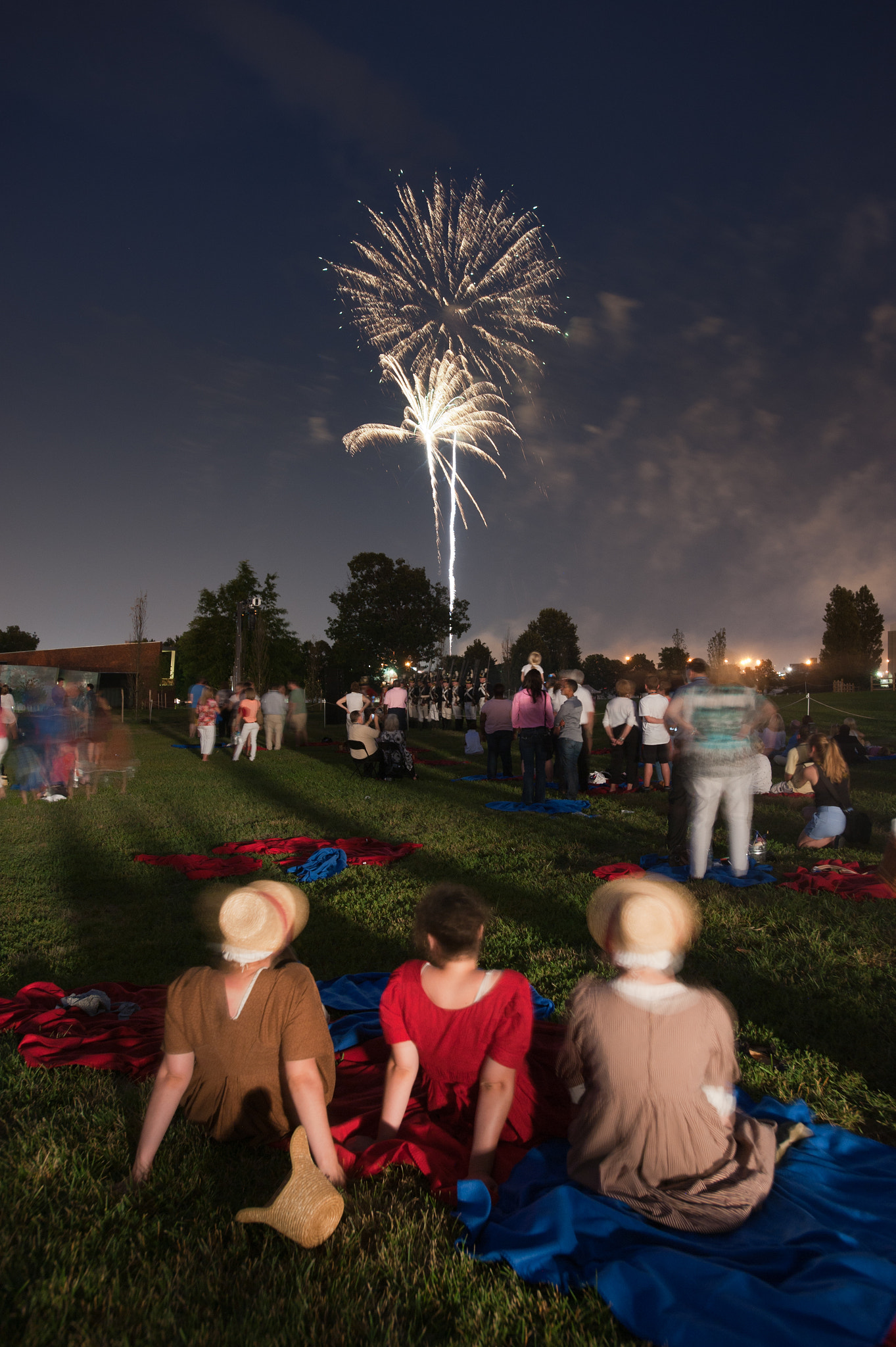 Nikon D700 + Nikon AF-S Nikkor 17-35mm F2.8D ED-IF sample photo. Reencators of war of 1812 watching fireworks display photography