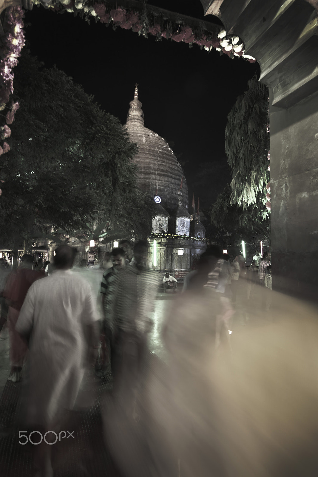 Canon EOS 5DS + Canon EF 300mm f/2.8L sample photo. Kamakhya temple entry photography