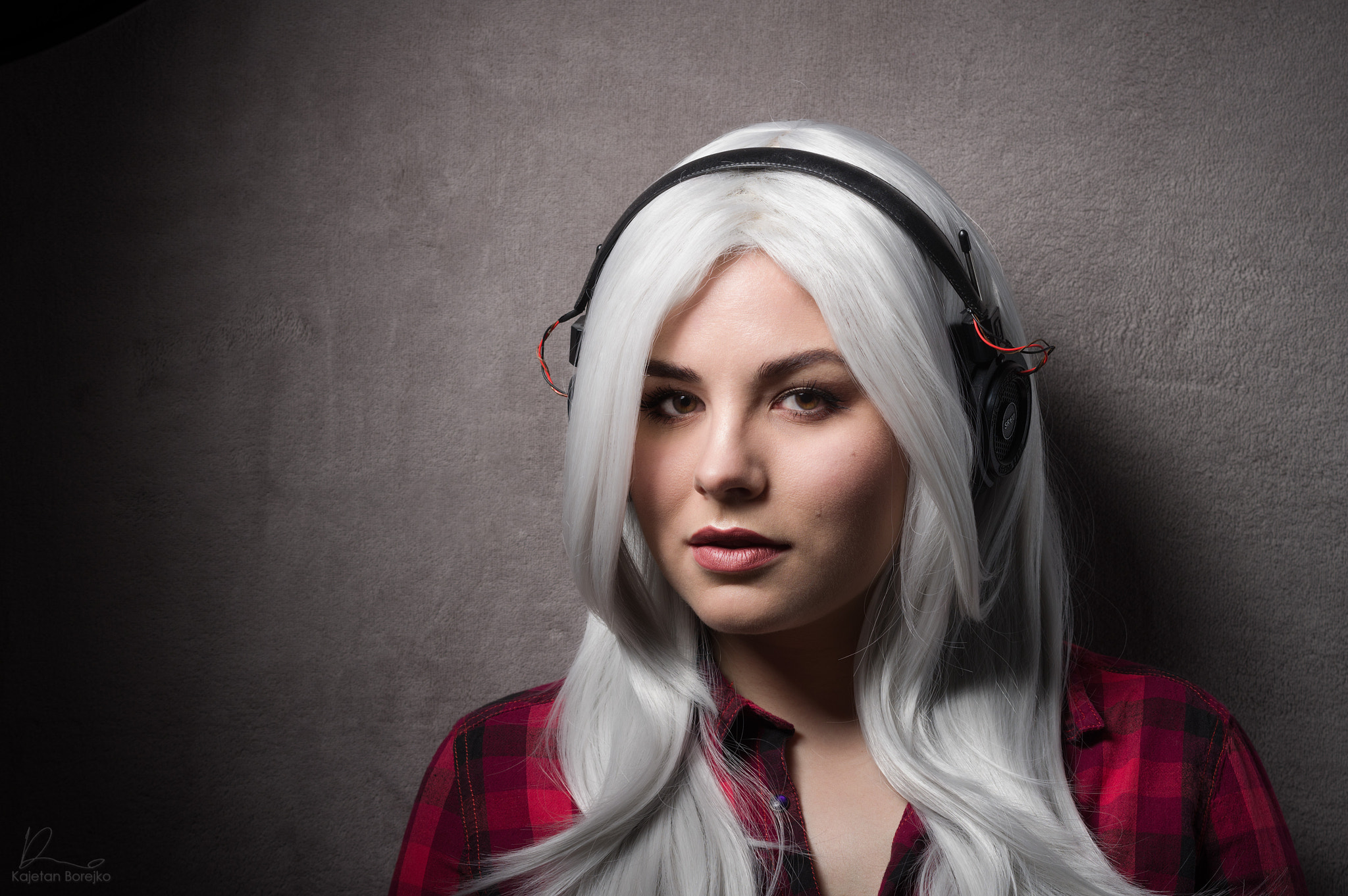 Pentax K-3 sample photo. White hair and headphones photography