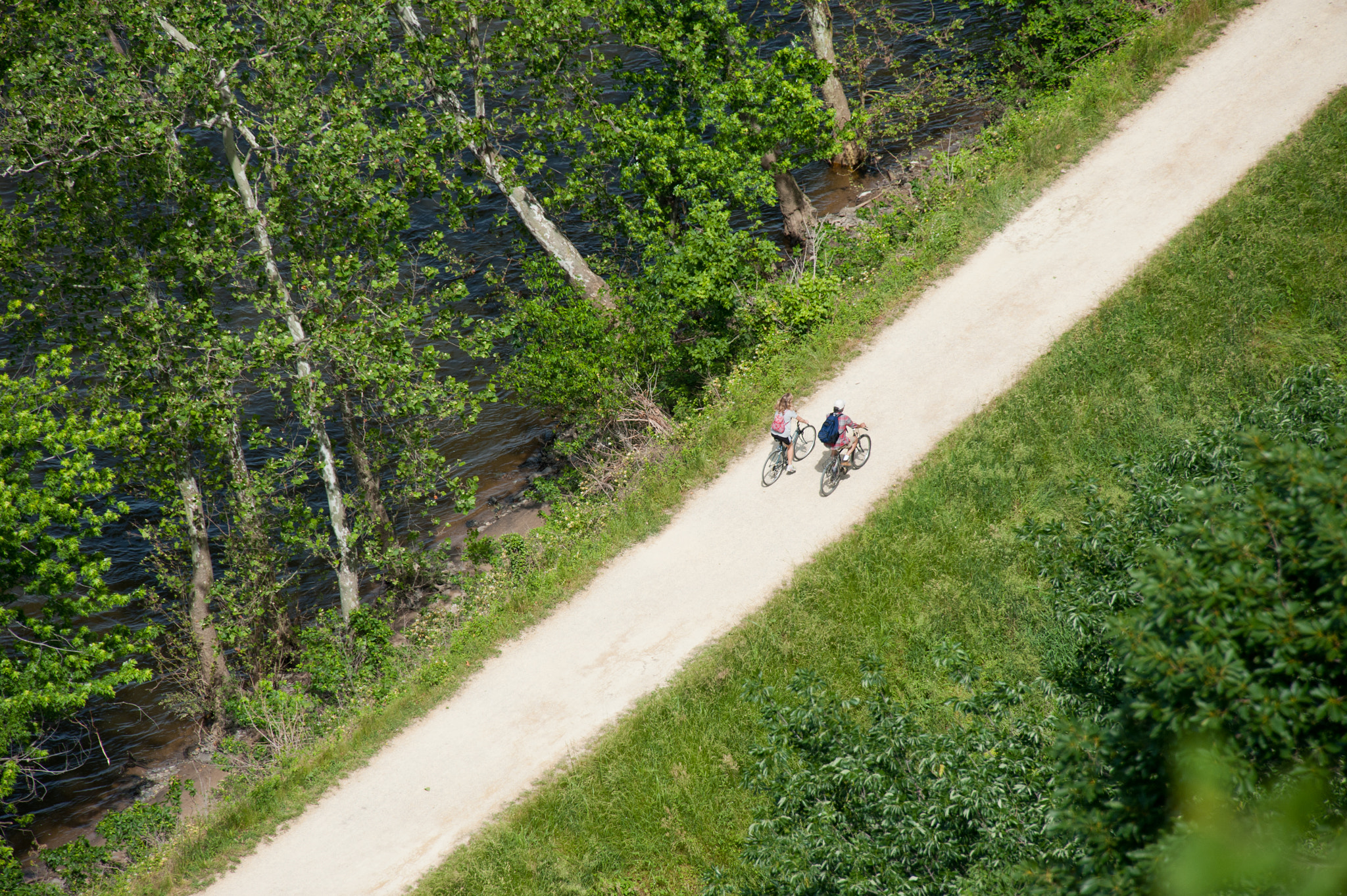 Nikon D700 sample photo. Couple biking through c&o canal photography