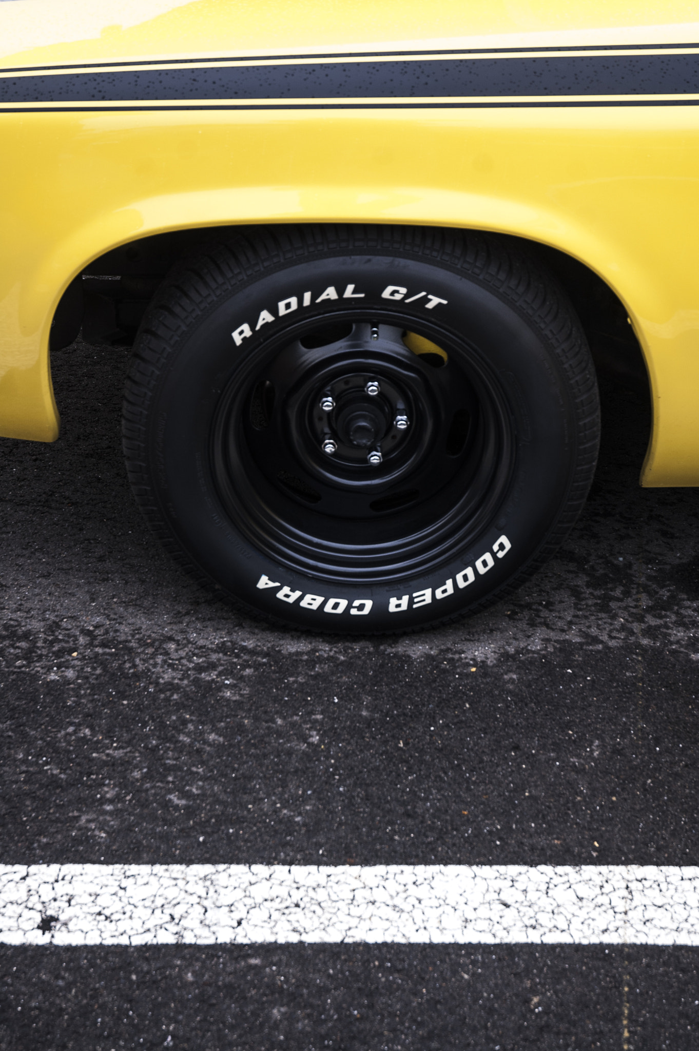 Nikon D50 sample photo. Yellow car photography