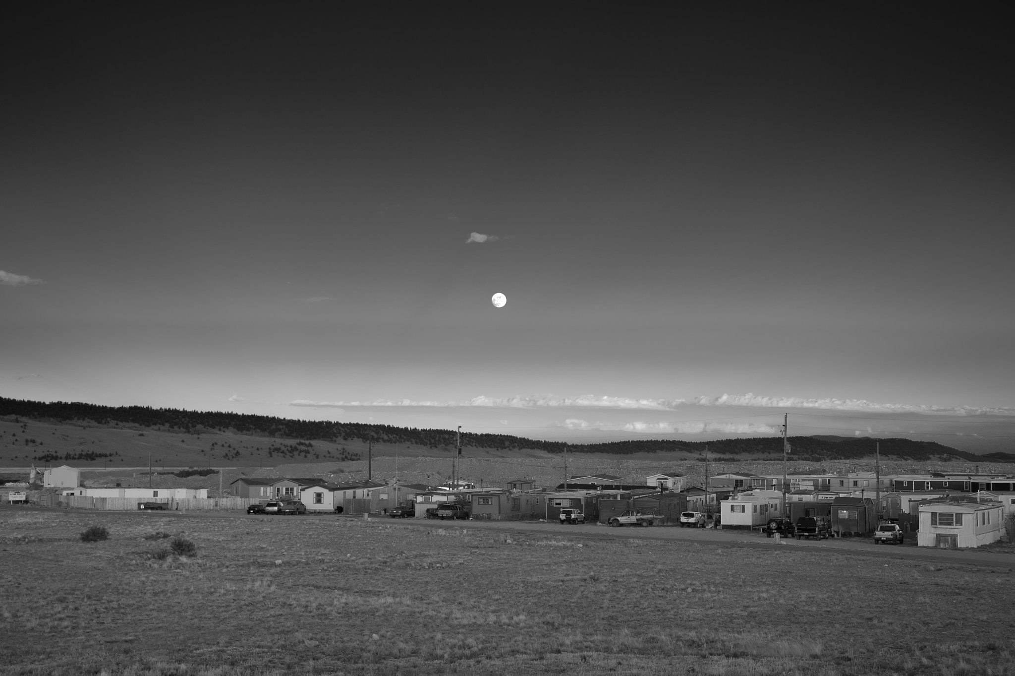 Nikon D700 sample photo. Moon over south park colorado photography