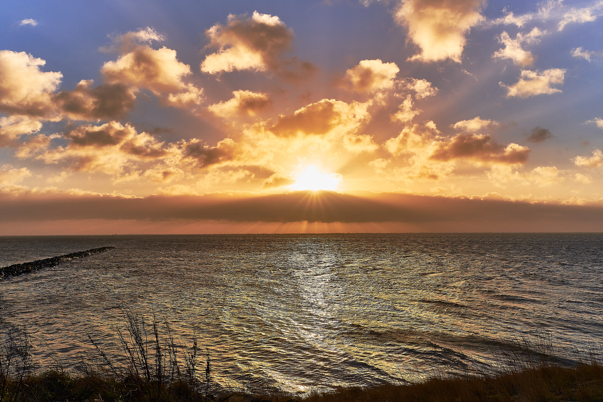 Fujifilm X-Pro2 + Fujifilm XF 16-55mm F2.8 R LM WR sample photo. Sunset. photography