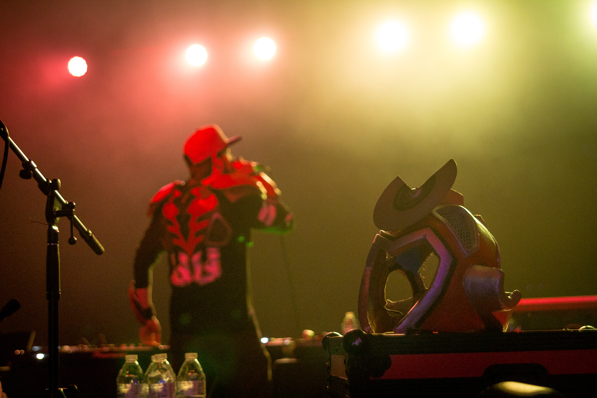 Canon EOS 60D + Sigma 24-70mm F2.8 EX DG Macro sample photo. Cutman the dj - magfest 2017 photography