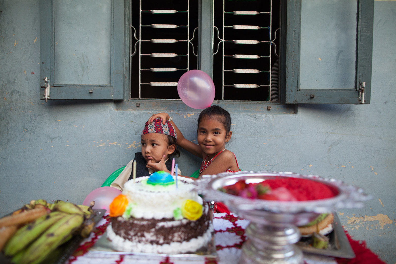 Canon EF 24mm F1.4L II USM sample photo. Anniversaire népalais photography