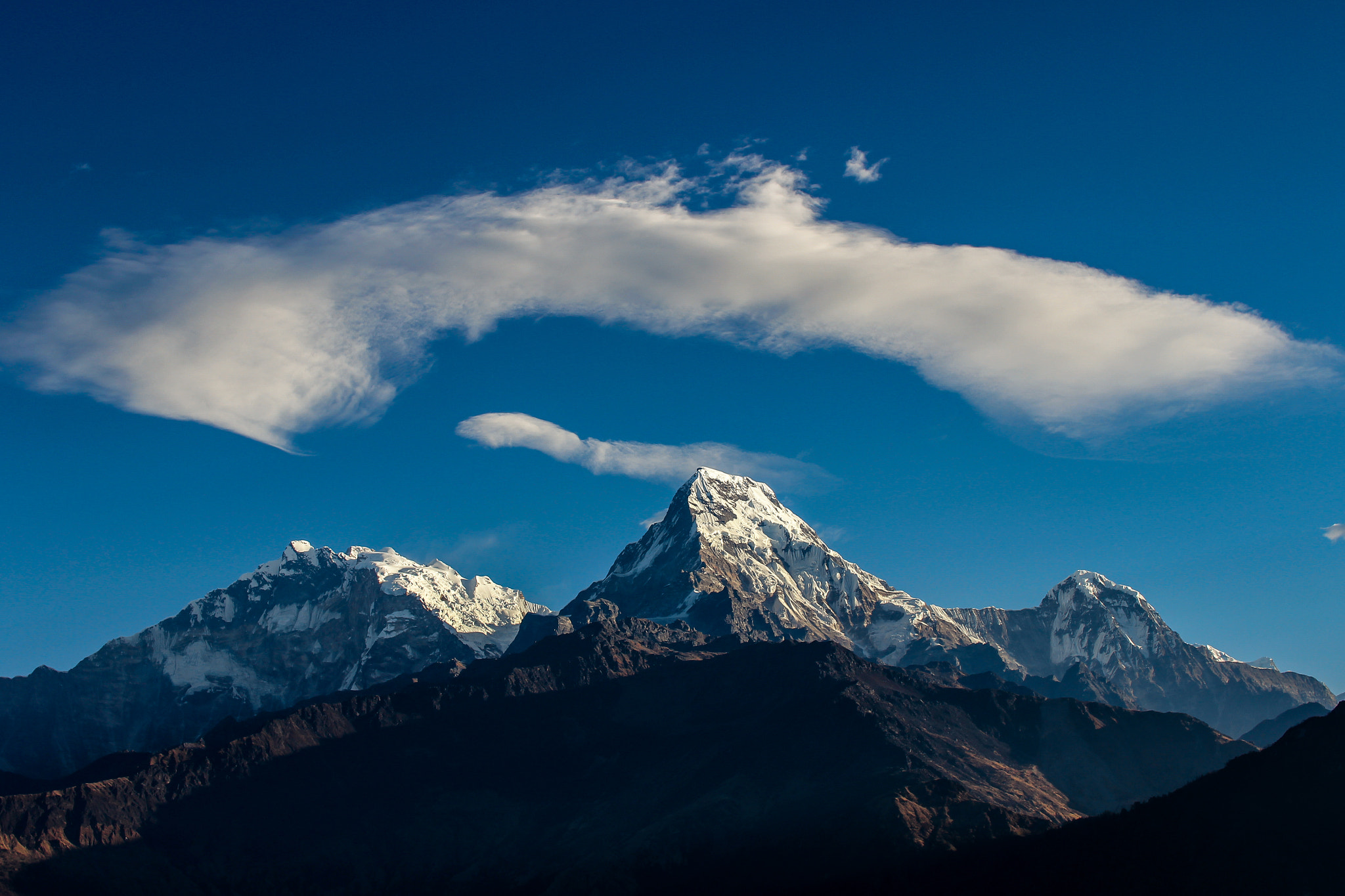 Canon EOS 600D (Rebel EOS T3i / EOS Kiss X5) + Sigma 30mm F1.4 EX DC HSM sample photo. Shining mount annapurna range photography