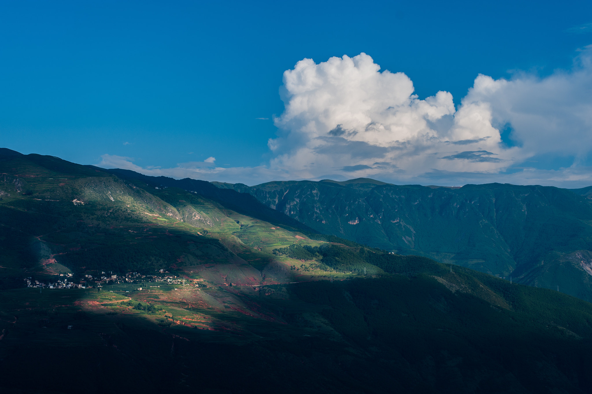 Nikon AF-Nikkor 80-200mm F2.8D ED sample photo. 东川 photography