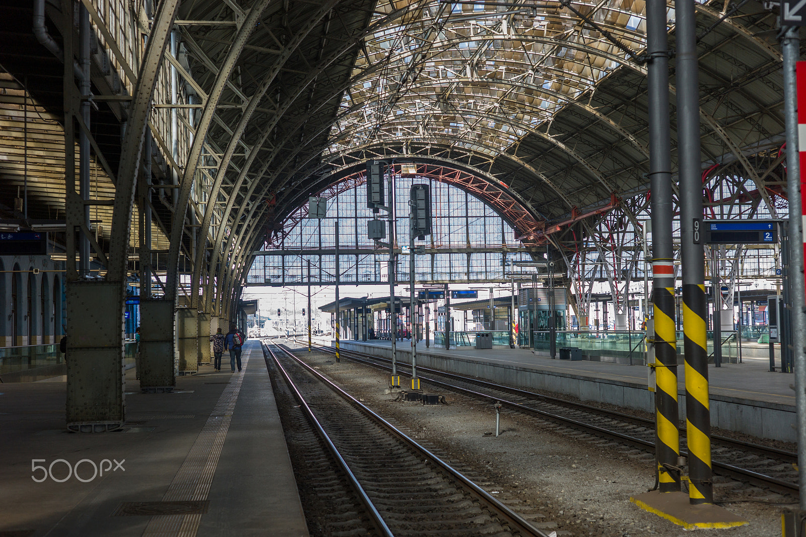 Leica M9 + Summicron-M 50mm f/2 (III) sample photo. Central railway station photography