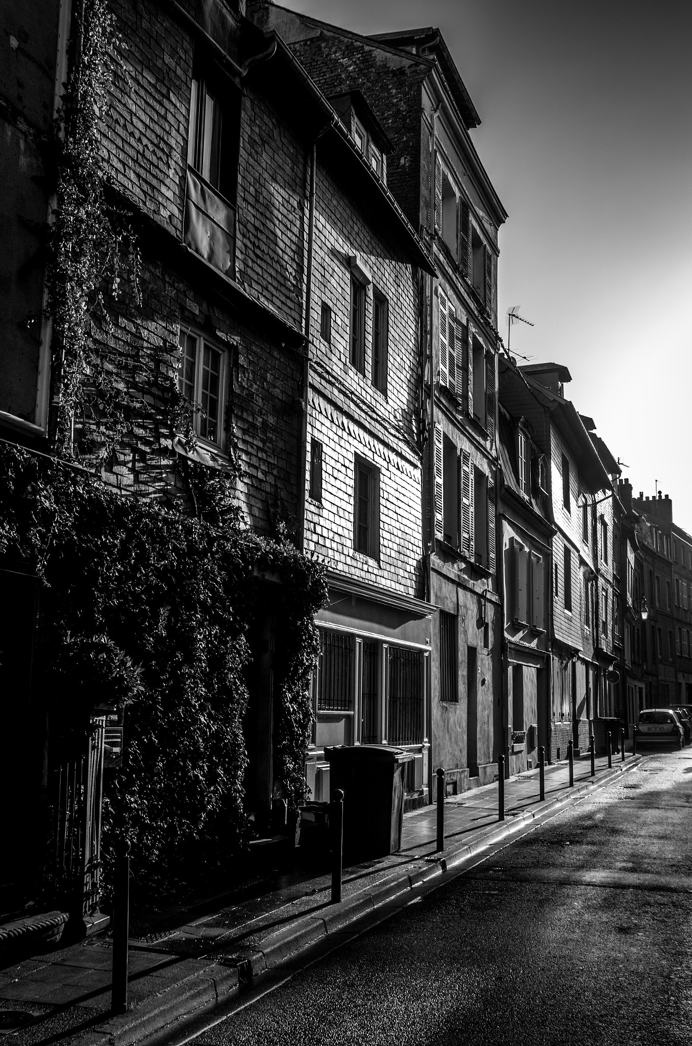 Pentax K-5 sample photo. Une ruelle d'honfleur... photography