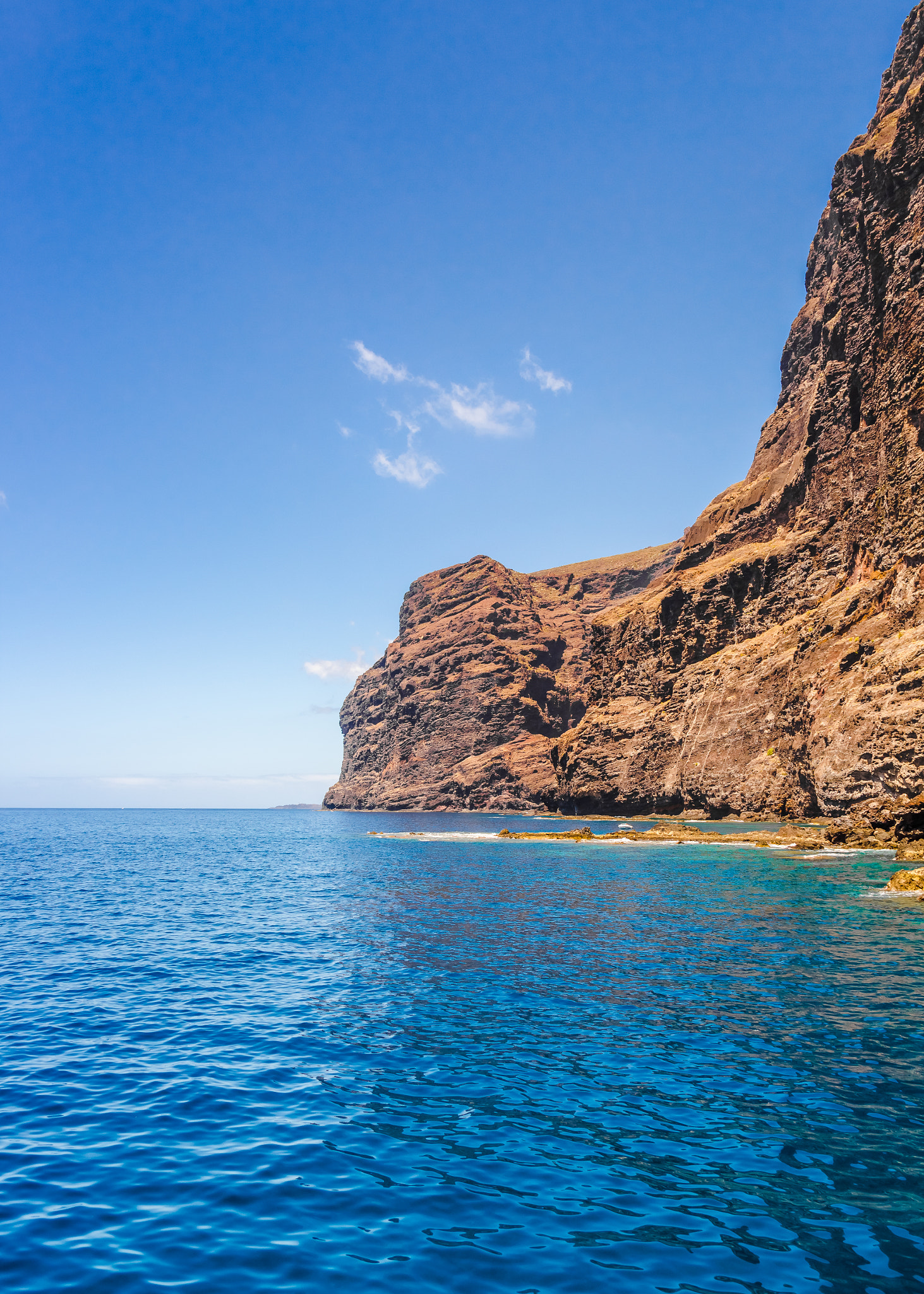 Canon EF-S 17-55mm F2.8 IS USM sample photo. Los gigantes meet the atlantic ocean photography