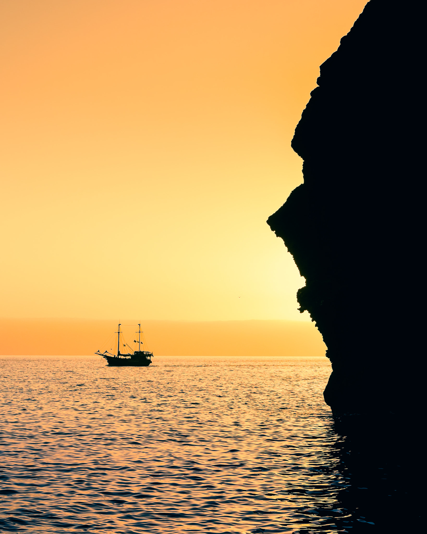 Canon EF-S 17-55mm F2.8 IS USM sample photo. Sunset at playa de masca photography