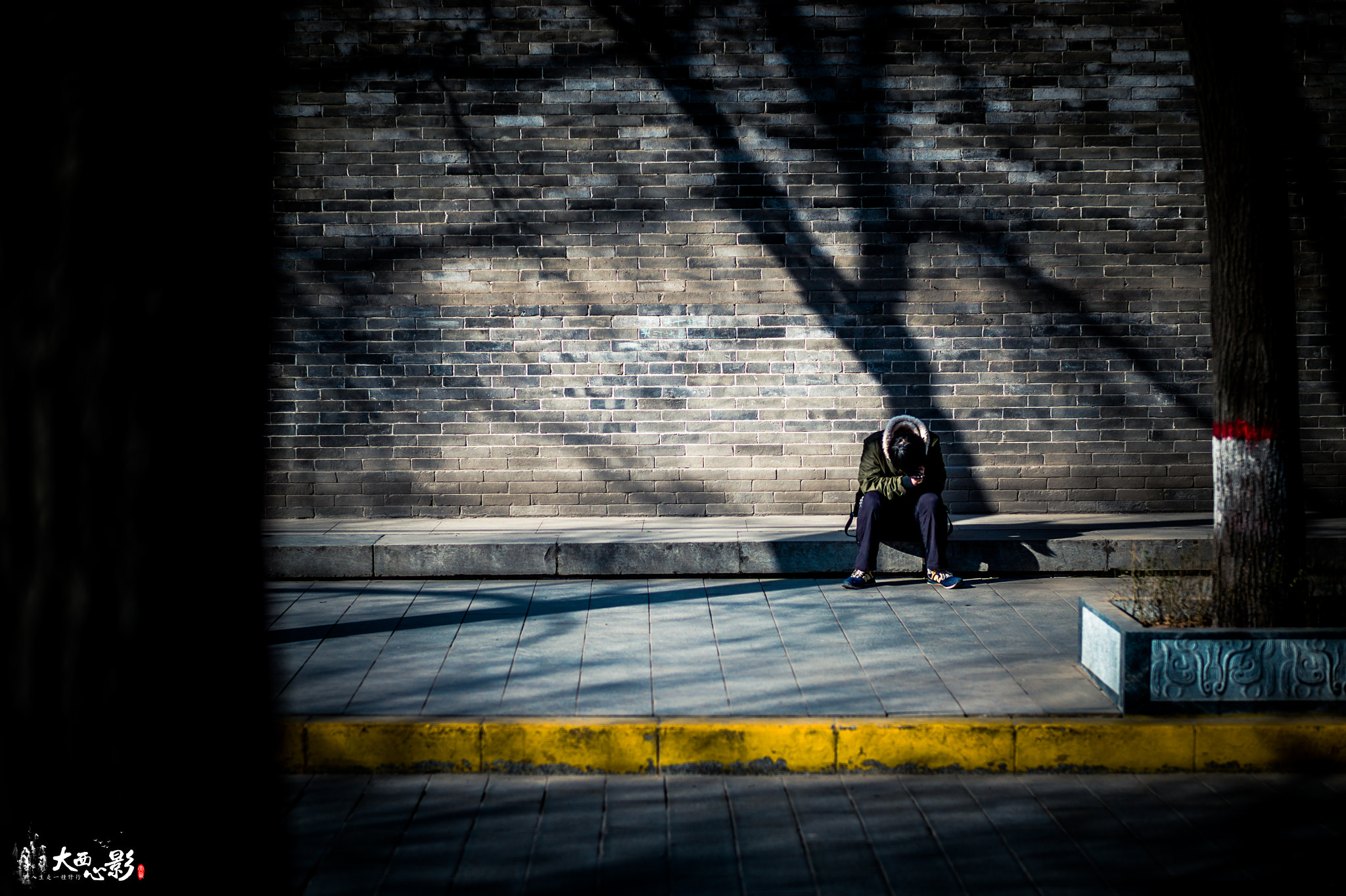 Leica M9 + Leica Summilux-M 50mm F1.4 ASPH sample photo. 孤独 alone . 中国 西安 by leica m9 50mm photography