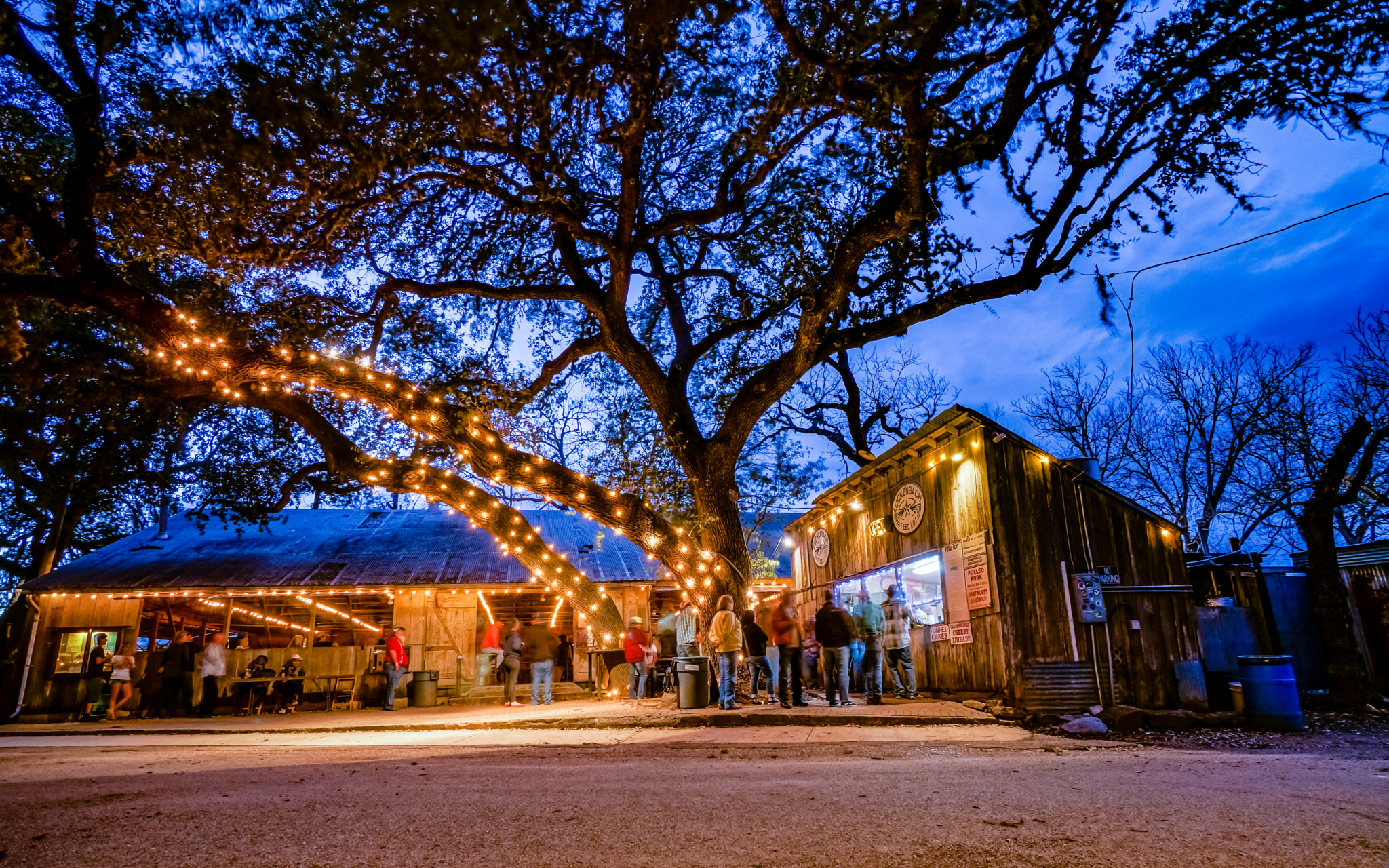 Sony a6500 + Sony E 10-18mm F4 OSS sample photo. Luckenbach blues festival photography