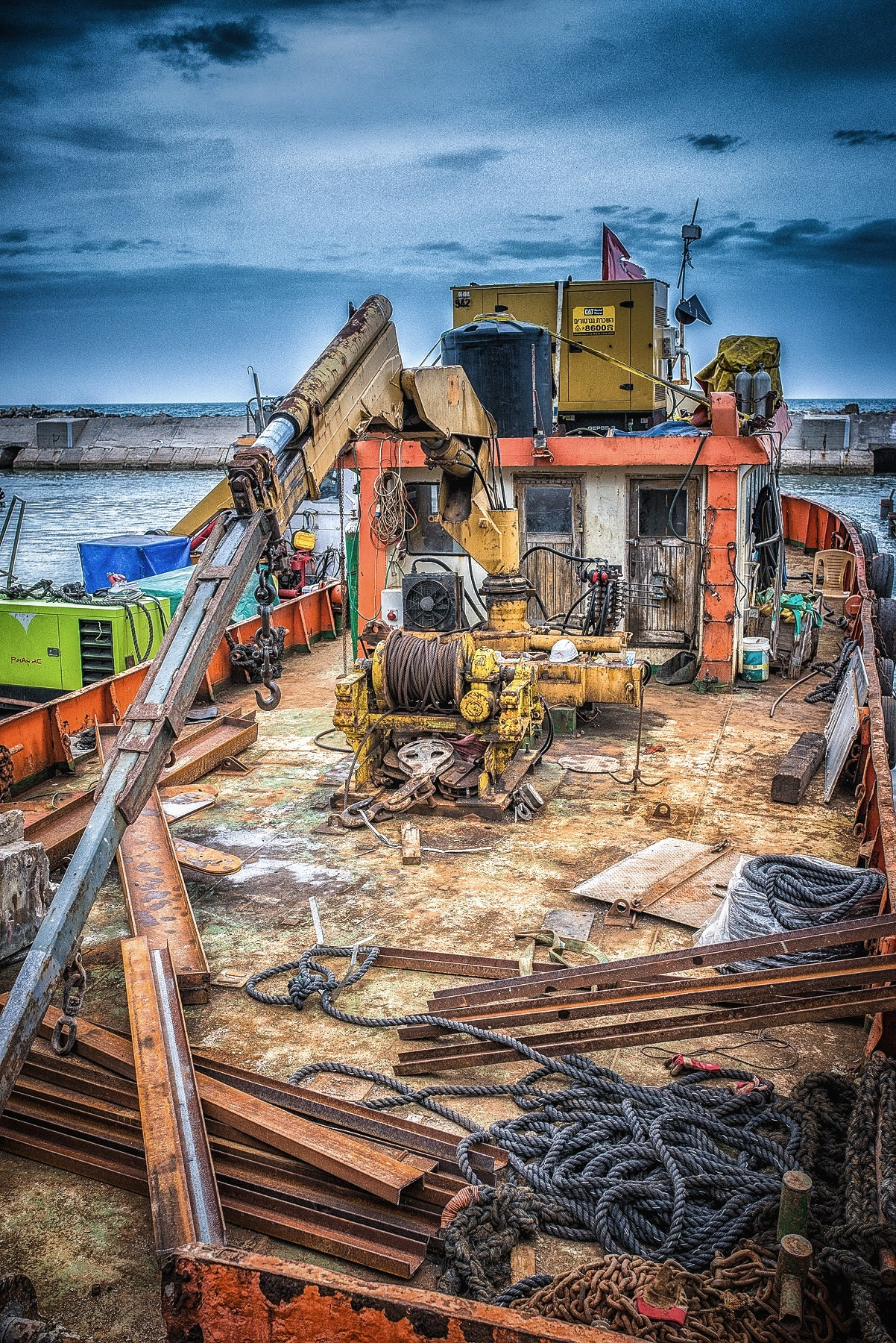 Nikon D600 + Sigma 35mm F1.4 DG HSM Art sample photo. Abandoned boat. photography