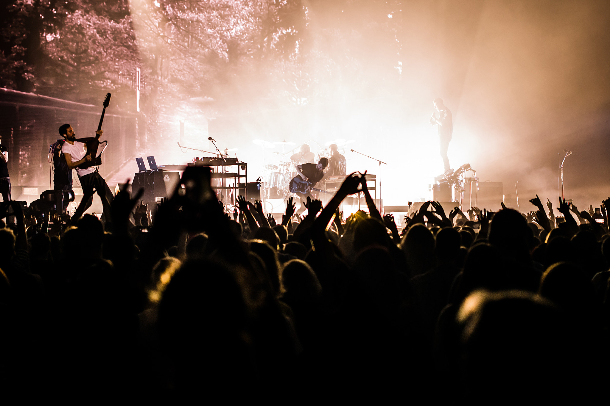 Nikon D3300 + Nikon AF-S Nikkor 50mm F1.4G sample photo. Bastille. siemens arena. vilnius. 2017. photography