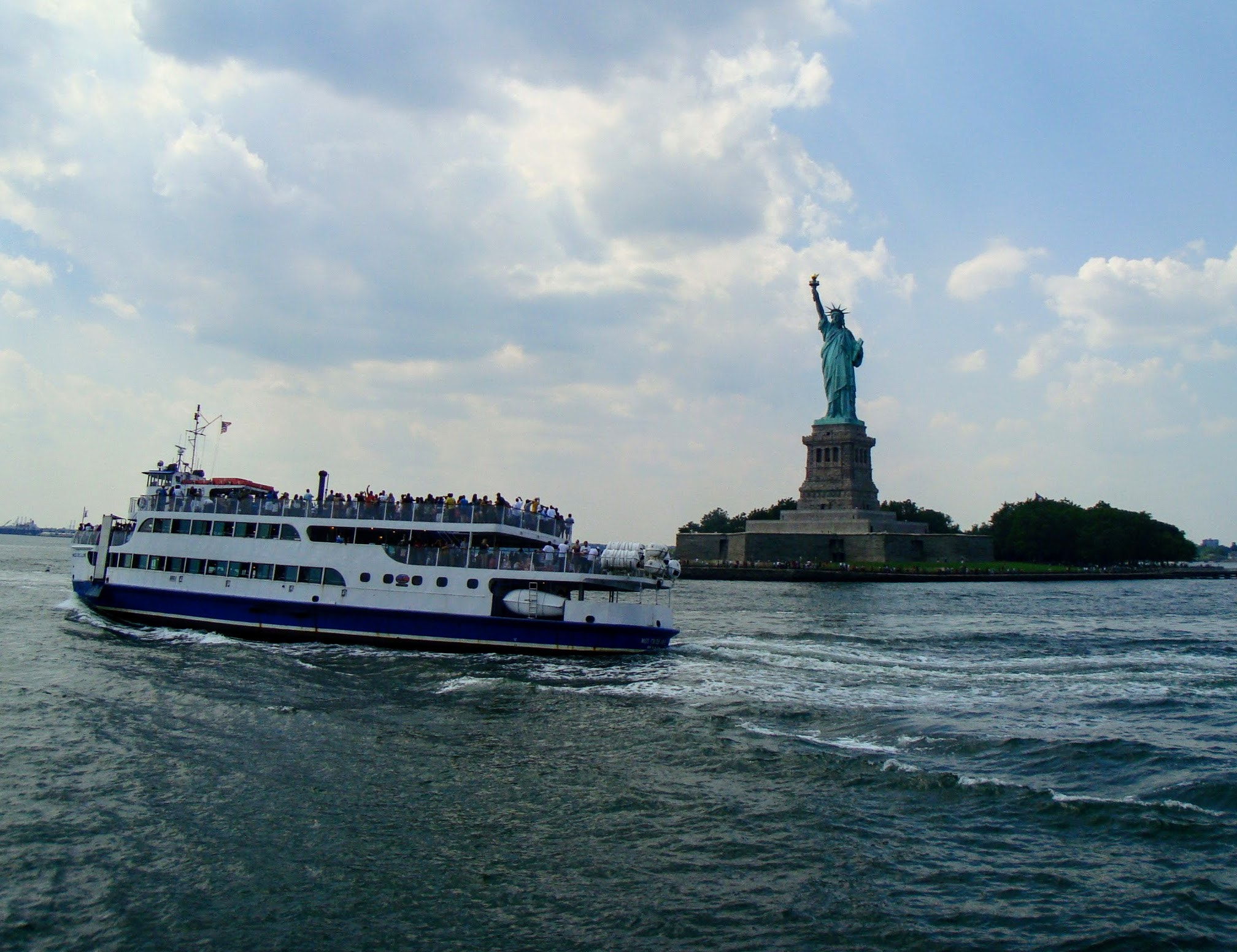 Sony Cyber-shot DSC-W130 sample photo. Statue of liberty photography