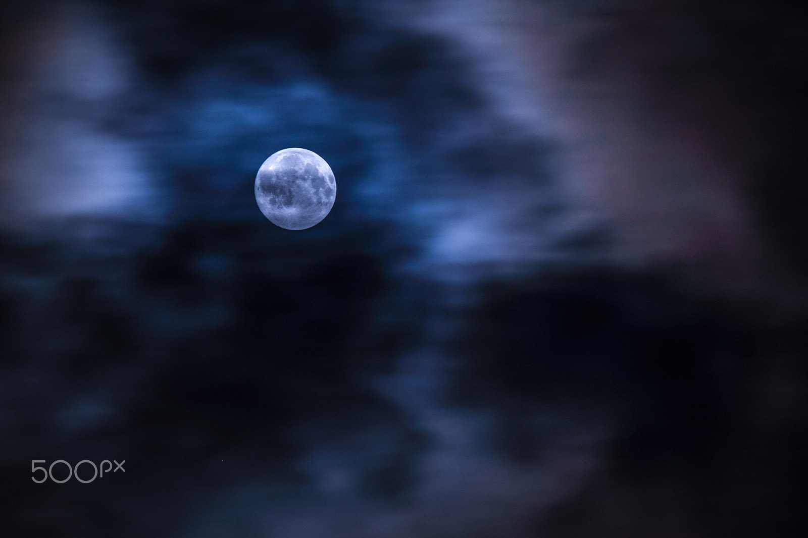 Canon EF-S 55-250mm F4-5.6 IS sample photo. Month to float in the air photography