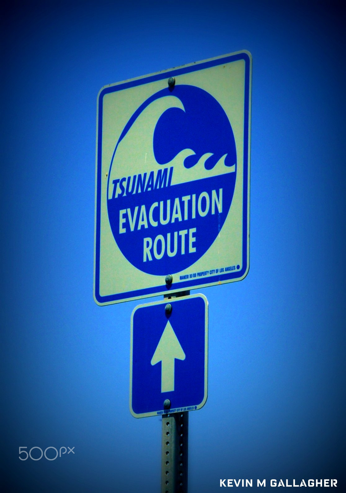 Nikon D70s sample photo. Tsunami evacuation route o photography