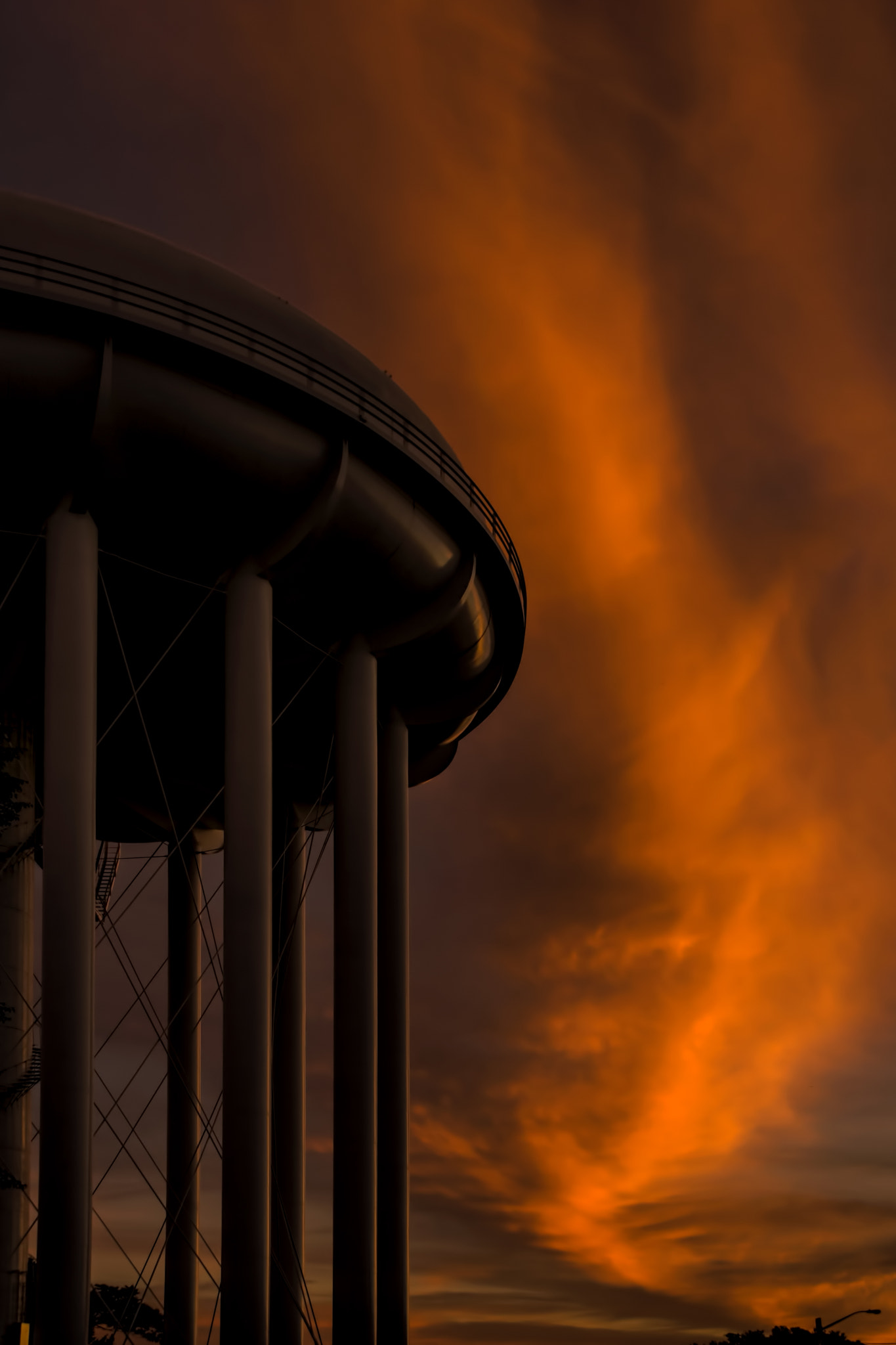 Sony DT 18-135mm F3.5-5.6 SAM sample photo. Watertower photography