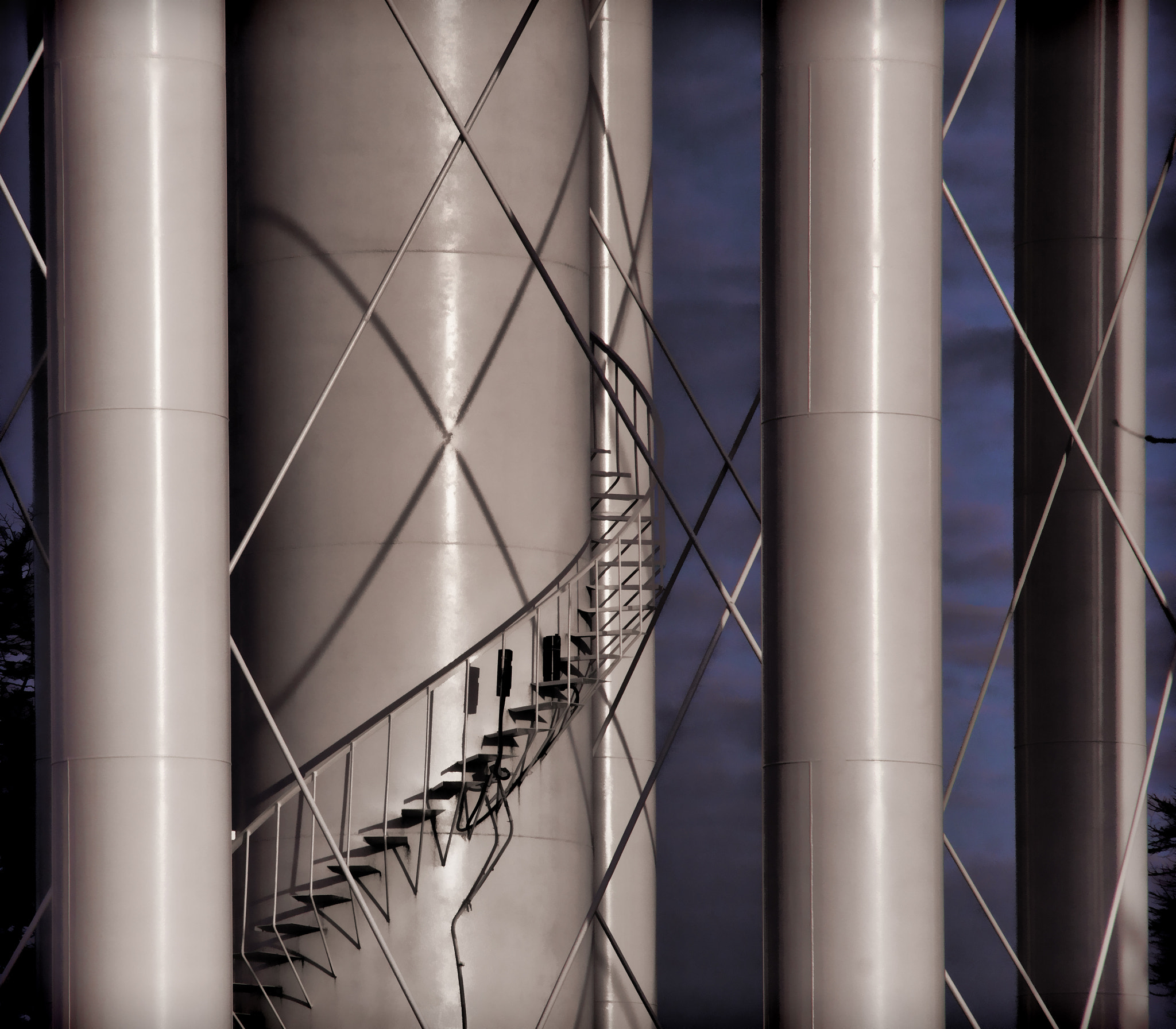 Sony DT 18-135mm F3.5-5.6 SAM sample photo. Watertower photography